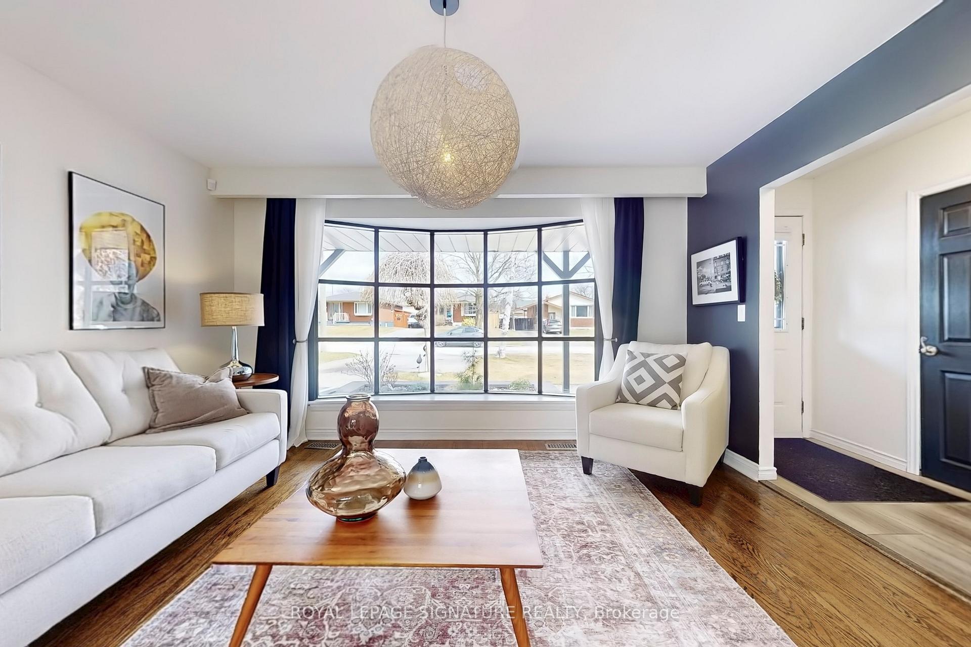 Photo 4 of 552 Tennyson Avenue, Oshawa, Donevan — HOMEH
