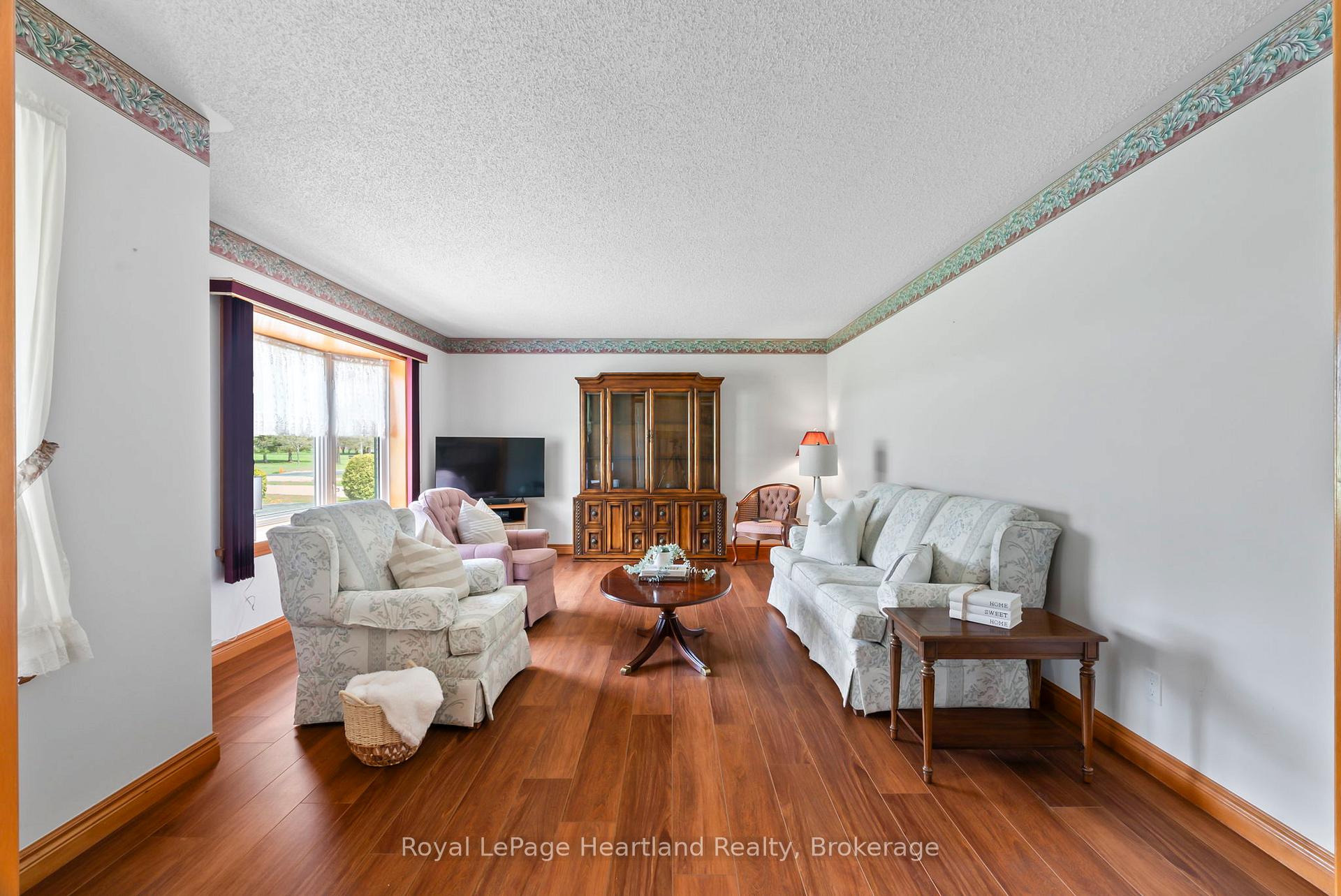 Photo 6 of 73 Allan Street W, Minto — HOMEH
