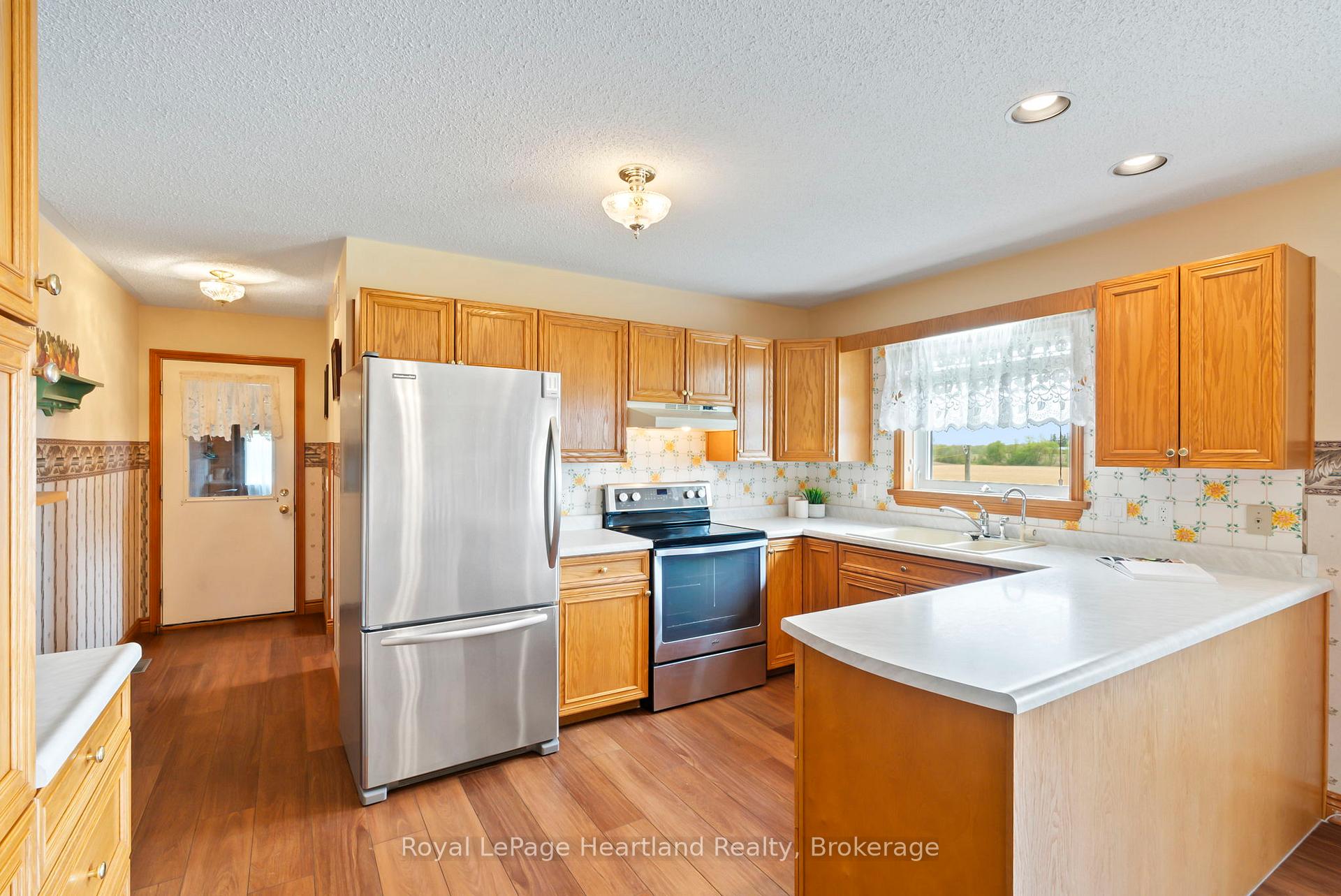 Photo 12 of 73 Allan Street W, Minto — HOMEH