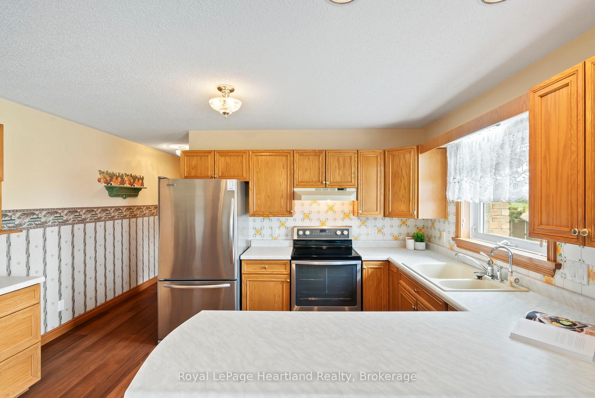 Photo 15 of 73 Allan Street W, Minto — HOMEH