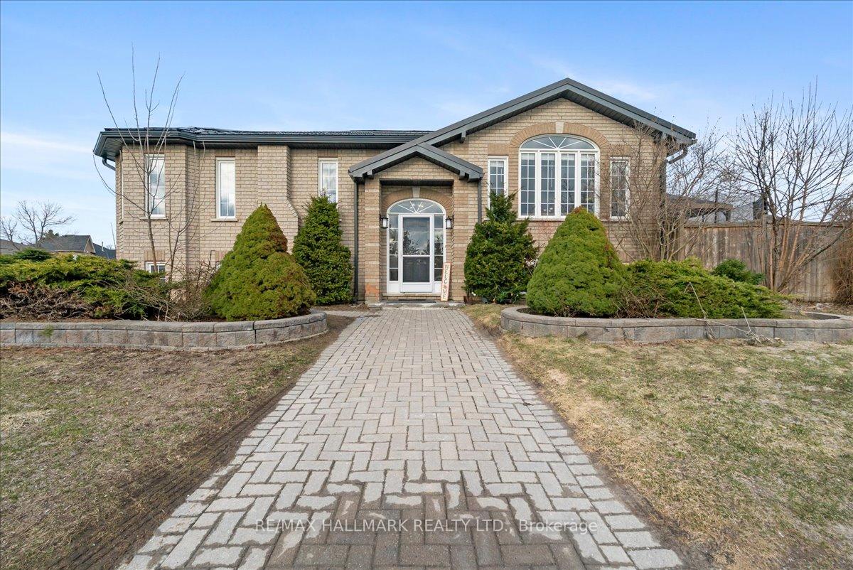 Photo 1 of 143 Hanmer Street E, Barrie, East Bayfield — HOMEH