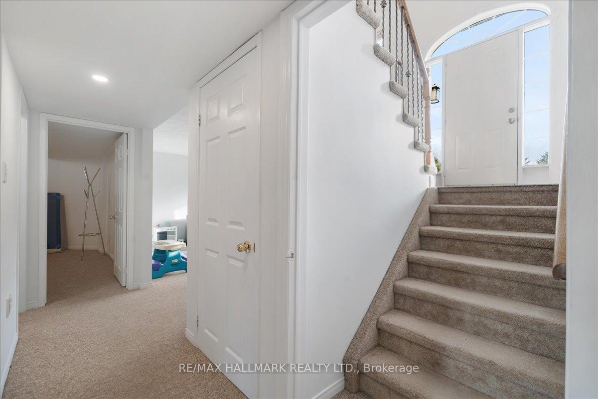 Photo 28 of 143 Hanmer Street E, Barrie, East Bayfield — HOMEH