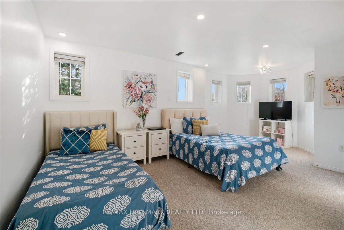 Photo 47 of 143 Hanmer Street E, Barrie, East Bayfield — HOMEH