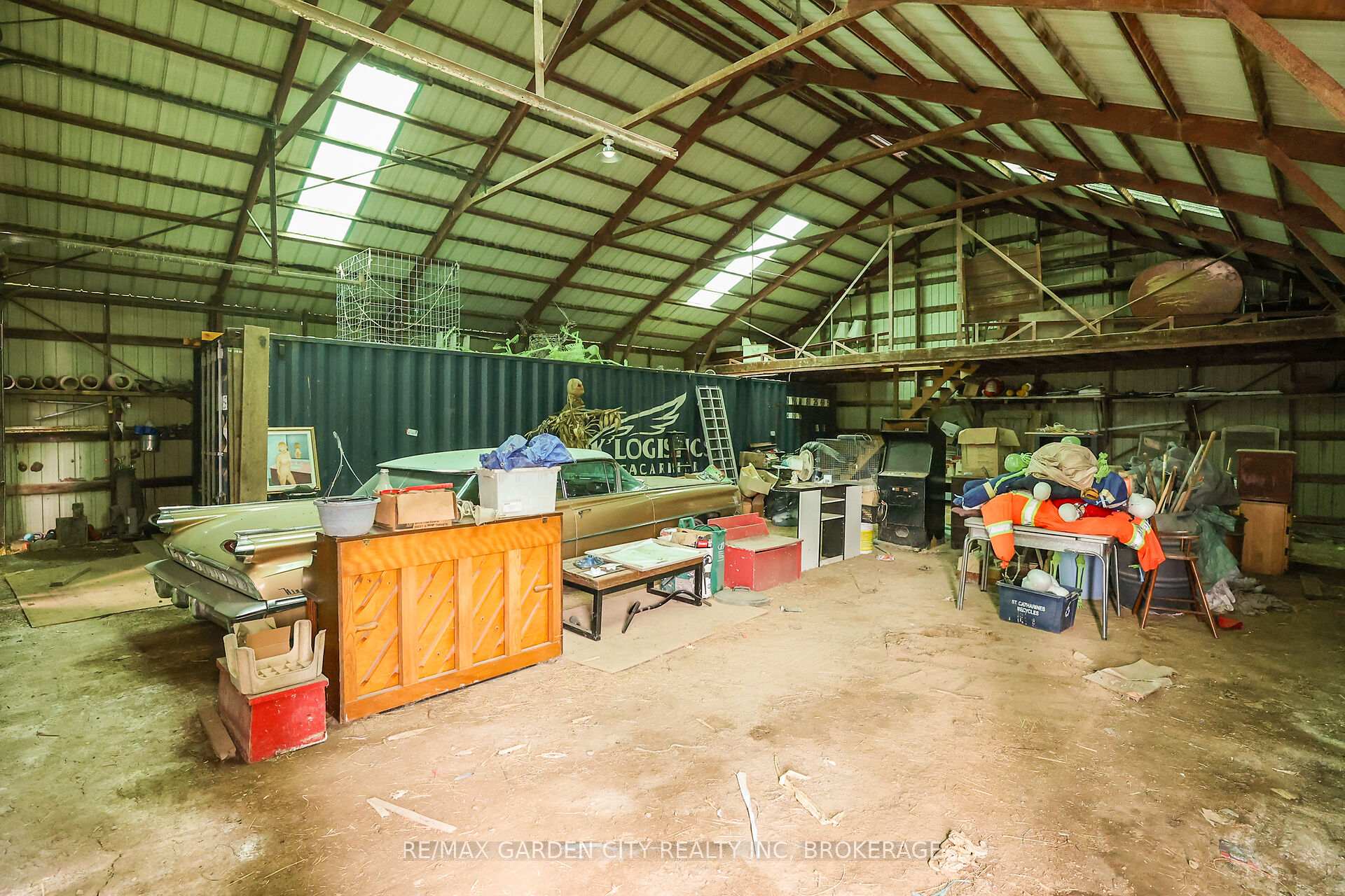 Photo 35 of 2460 Effingham Street, Pelham, North Pelham — HOMEH