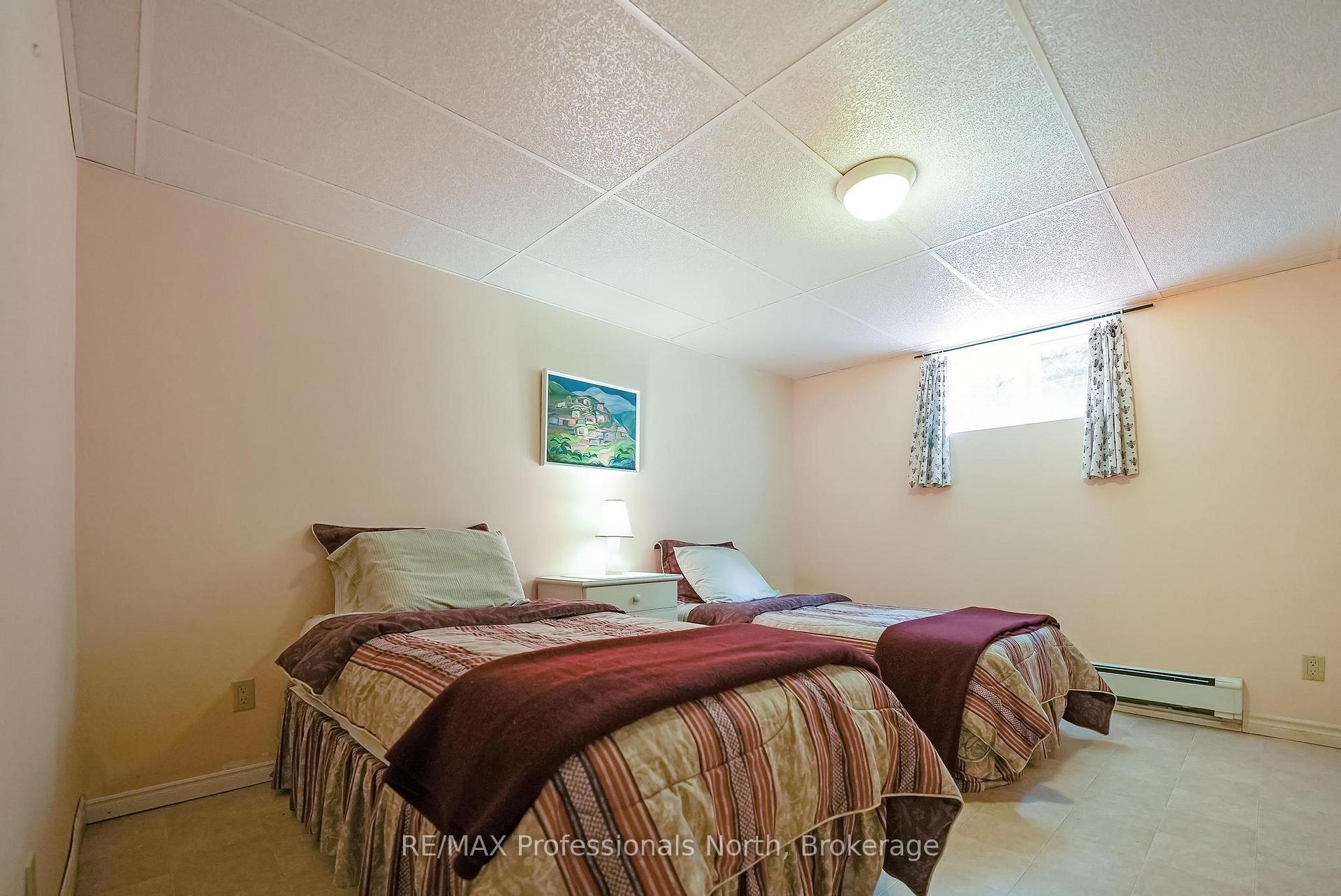 Photo 22 of 3072 Gelert Road, Minden Hills, Snowdon — HOMEH