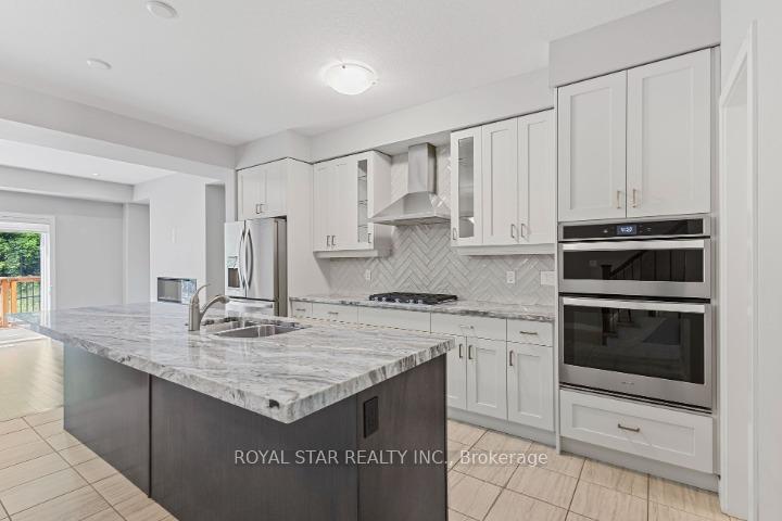 Photo 30 of 916 Robert Ferrie Drive, Kitchener, Doon South — HOMEH