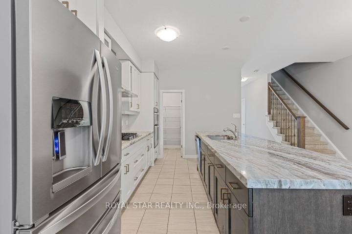 Photo 10 of 916 Robert Ferrie Drive, Kitchener, Doon South — HOMEH