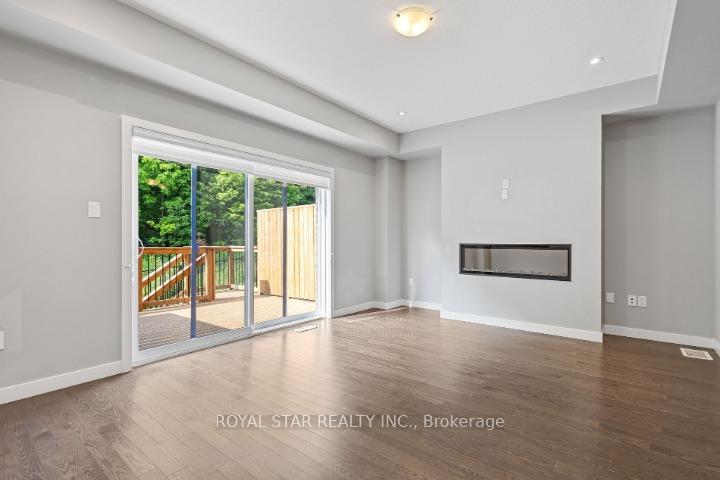 Photo 22 of 916 Robert Ferrie Drive, Kitchener, Doon South — HOMEH