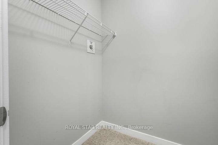Photo 25 of 916 Robert Ferrie Drive, Kitchener, Doon South — HOMEH