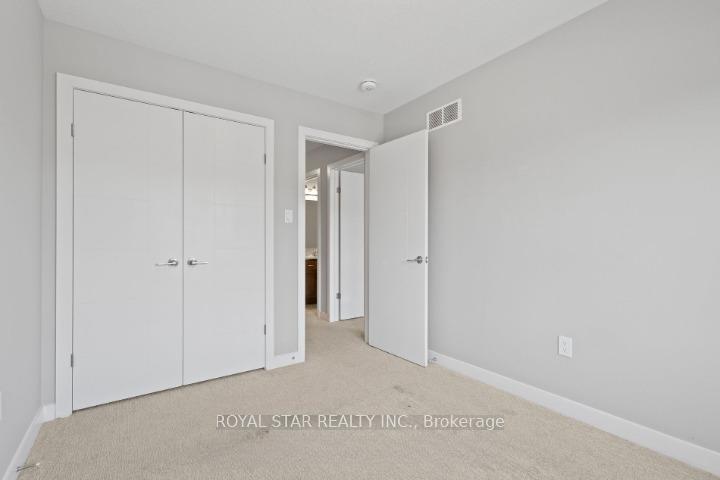 Photo 26 of 916 Robert Ferrie Drive, Kitchener, Doon South — HOMEH