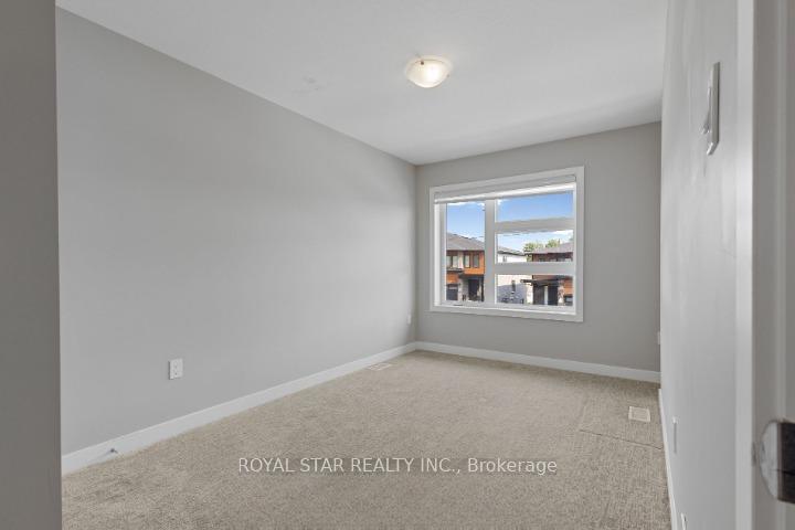 Photo 24 of 916 Robert Ferrie Drive, Kitchener, Doon South — HOMEH