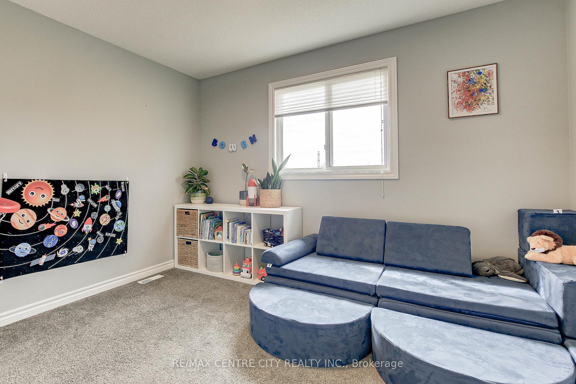 Photo 21 of 18 Circlewood Drive, St. Thomas — HOMEH