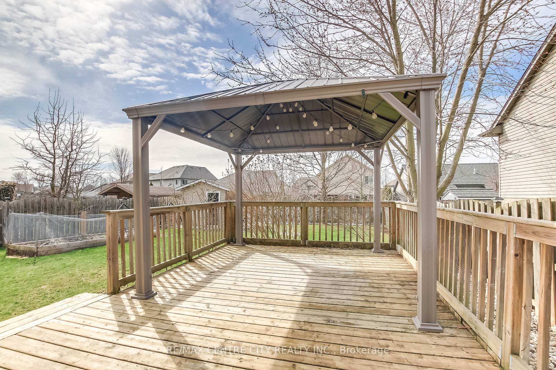 Photo 33 of 18 Circlewood Drive, St. Thomas — HOMEH