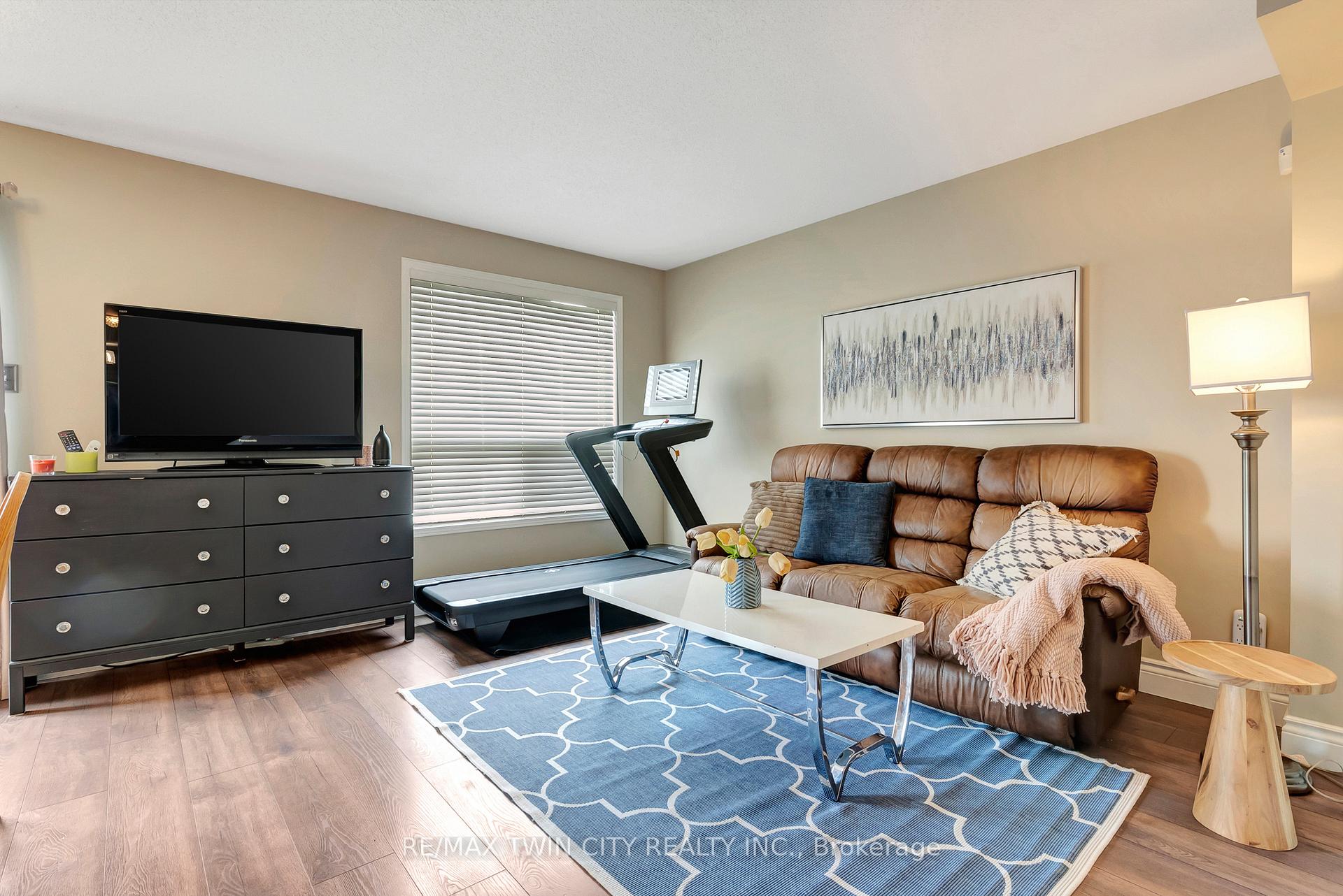 Photo 12 of 775 Angler Way, Waterloo — HOMEH