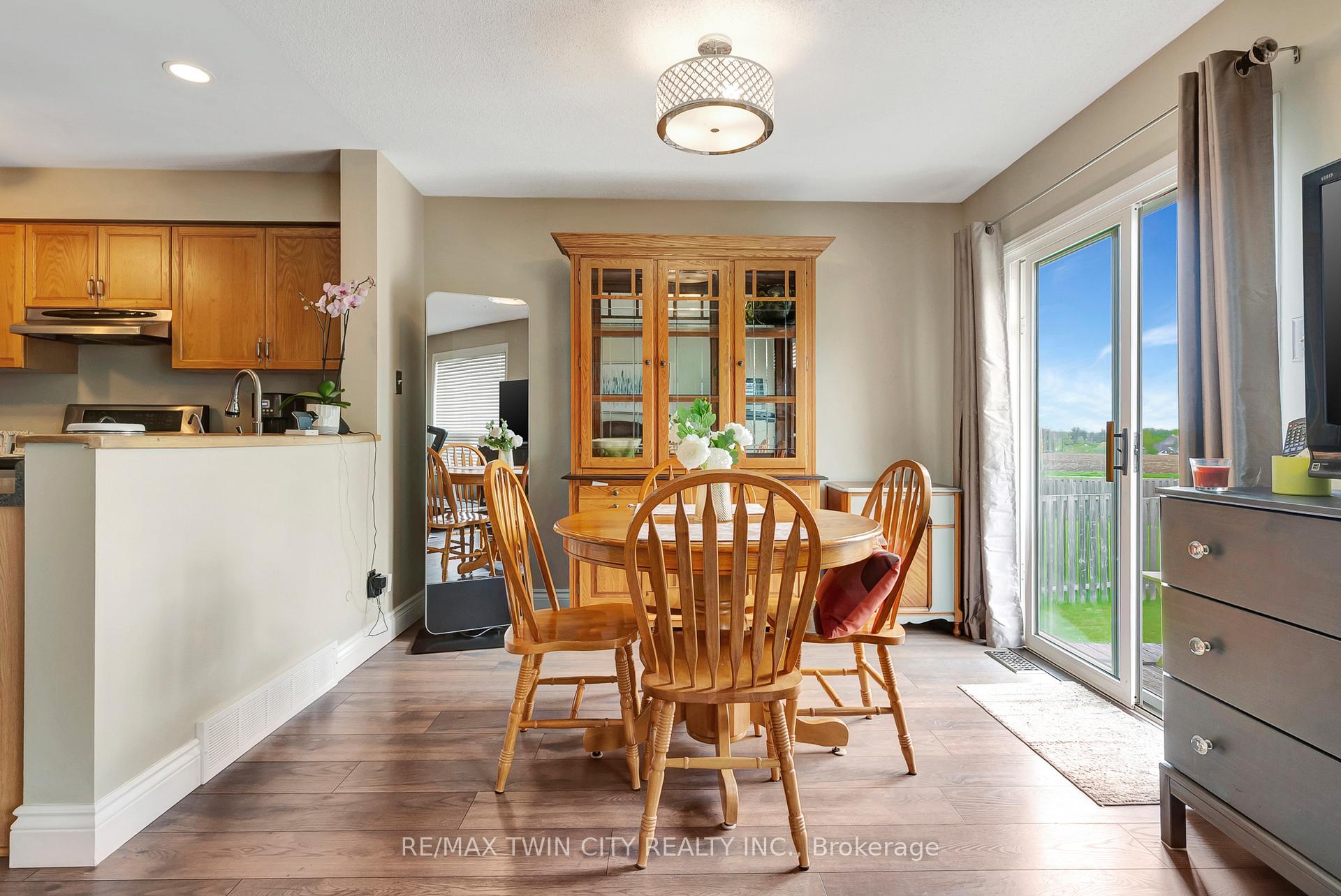 Photo 20 of 775 Angler Way, Waterloo — HOMEH
