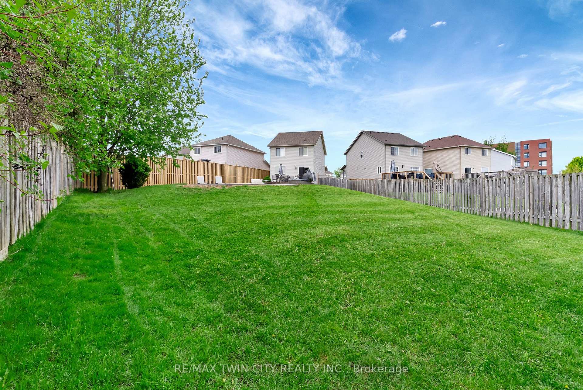 Photo 38 of 775 Angler Way, Waterloo — HOMEH