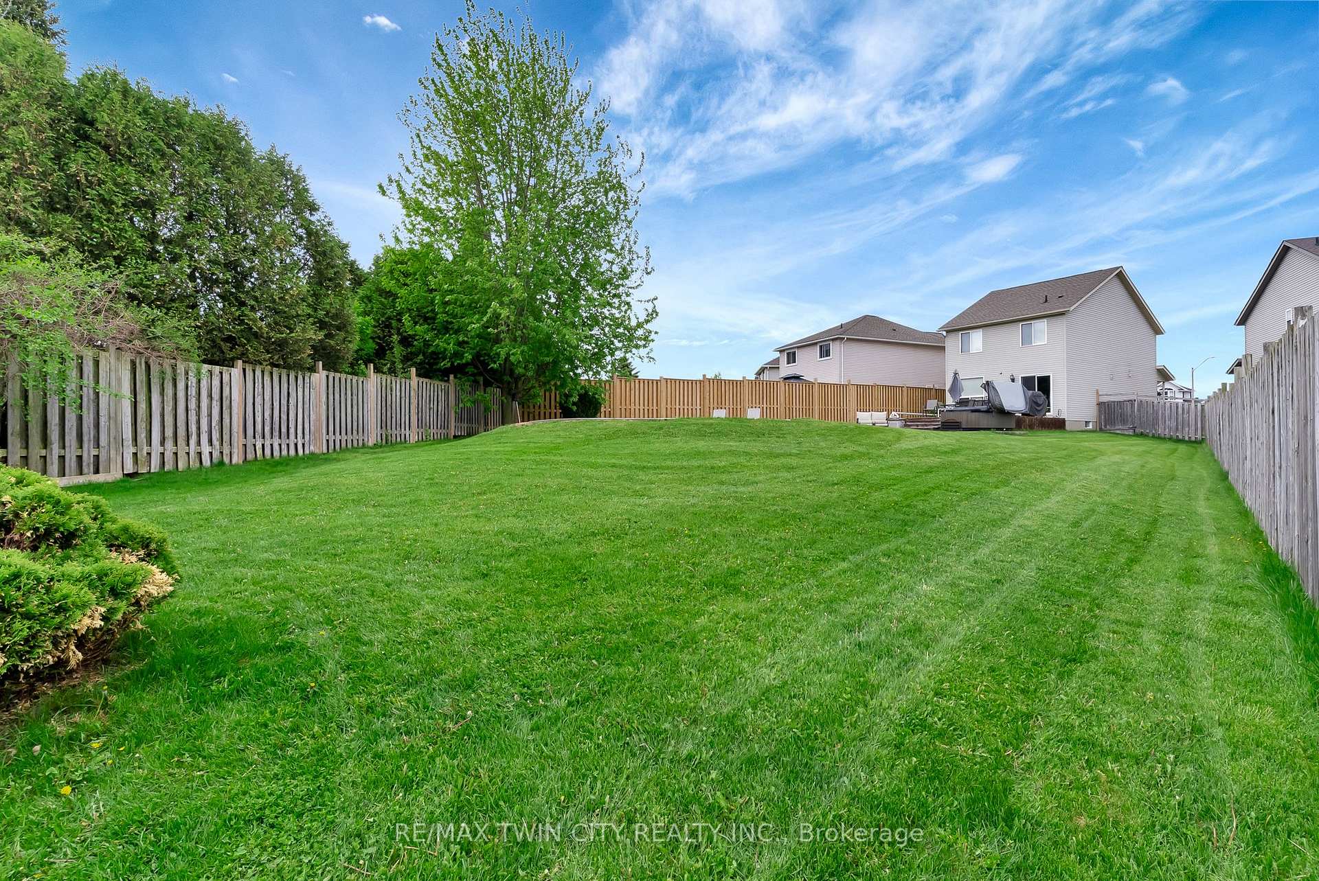 Photo 36 of 775 Angler Way, Waterloo — HOMEH