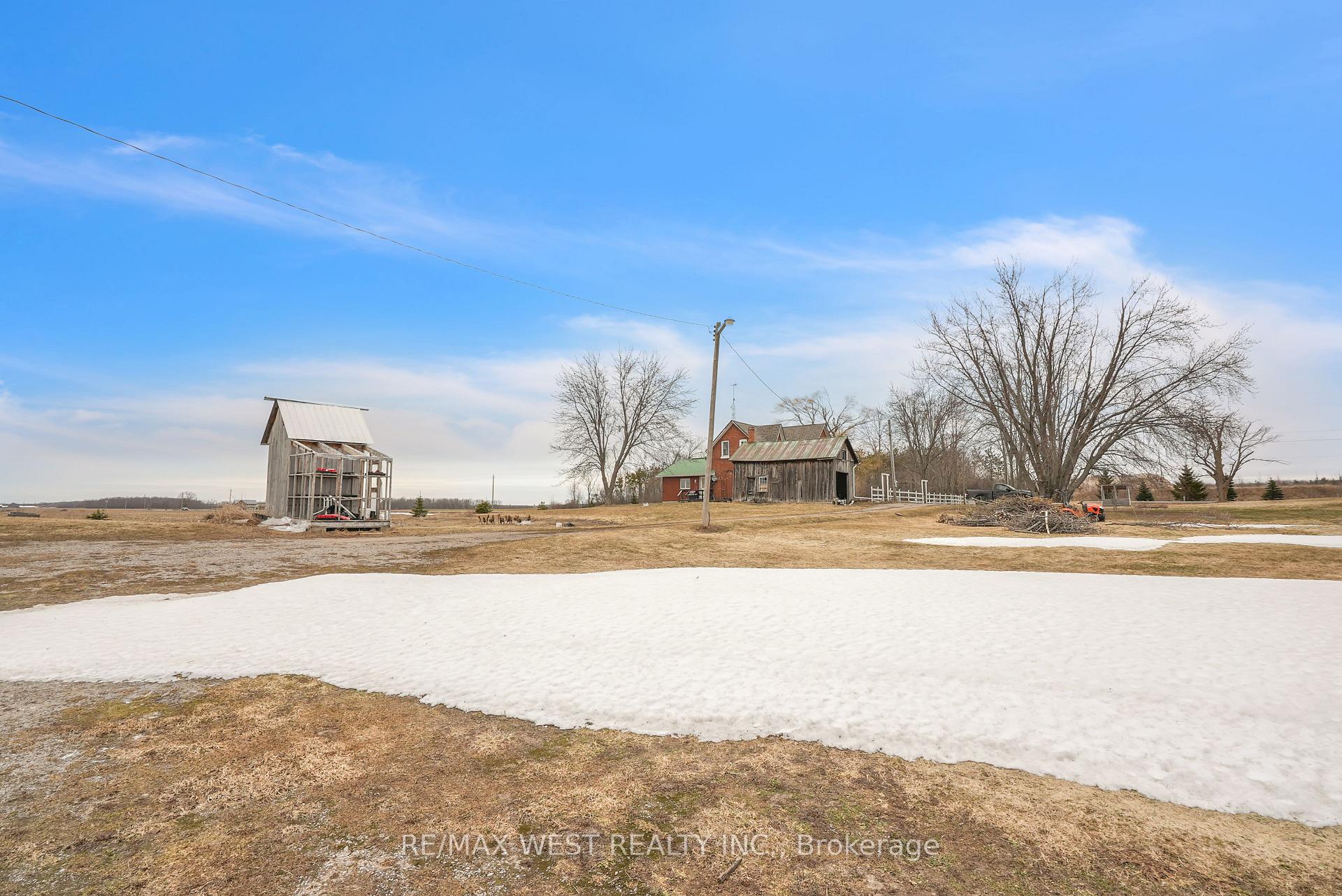 Photo 11 of 1940 Crossland Road, Springwater, Phelpston — HOMEH