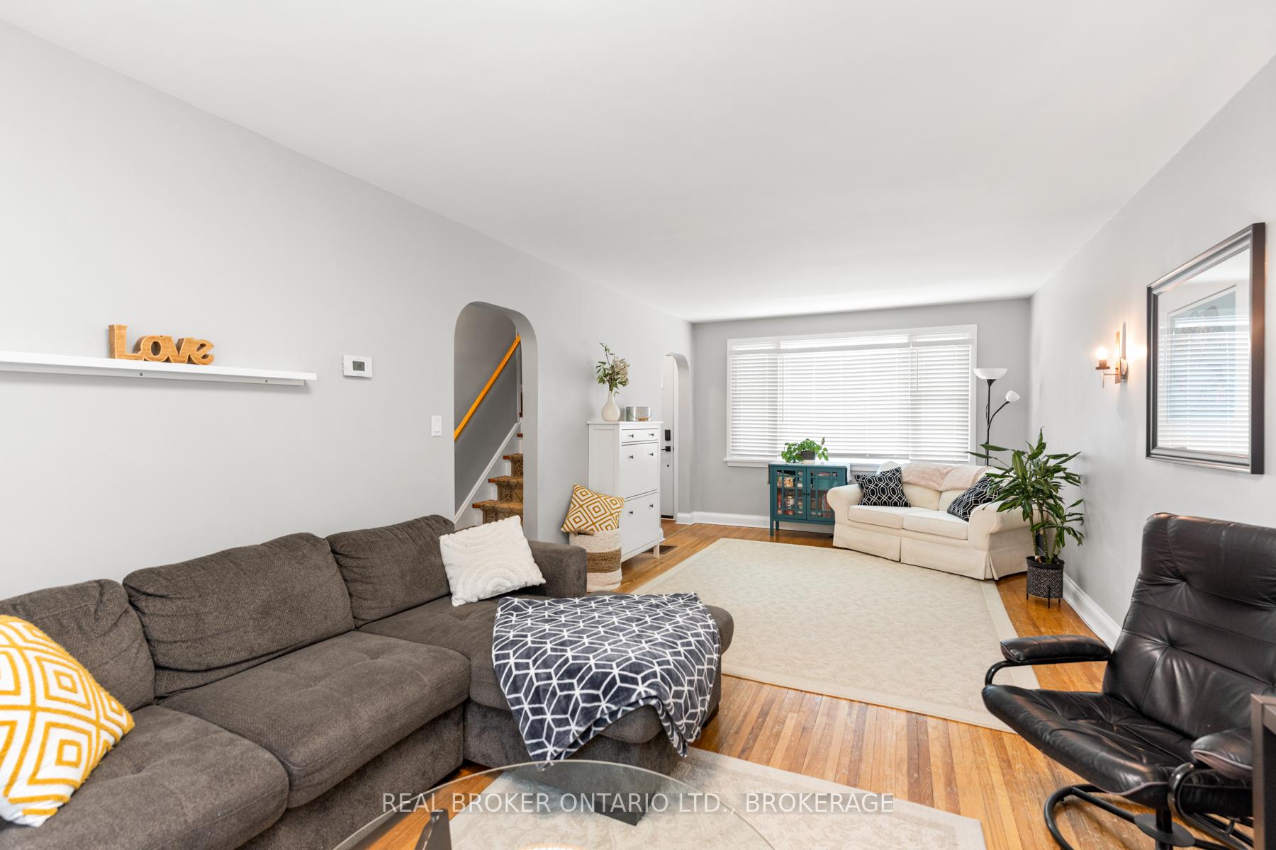 Photo 5 of 765 Alfred Crescent, Kingston, East of Sir John A. Blvd — HOMEH