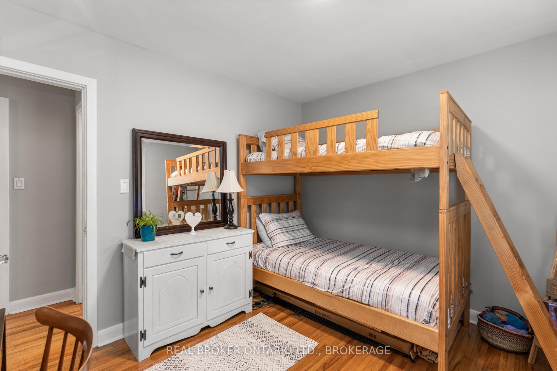 Photo 33 of 765 Alfred Crescent, Kingston, East of Sir John A. Blvd — HOMEH