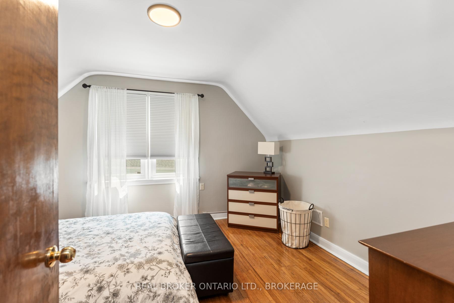 Photo 12 of 765 Alfred Crescent, Kingston, East of Sir John A. Blvd — HOMEH