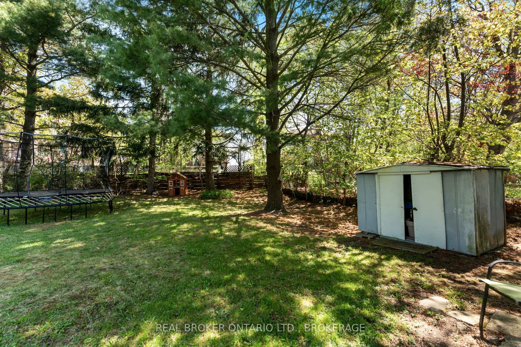 Photo 23 of 765 Alfred Crescent, Kingston, East of Sir John A. Blvd — HOMEH