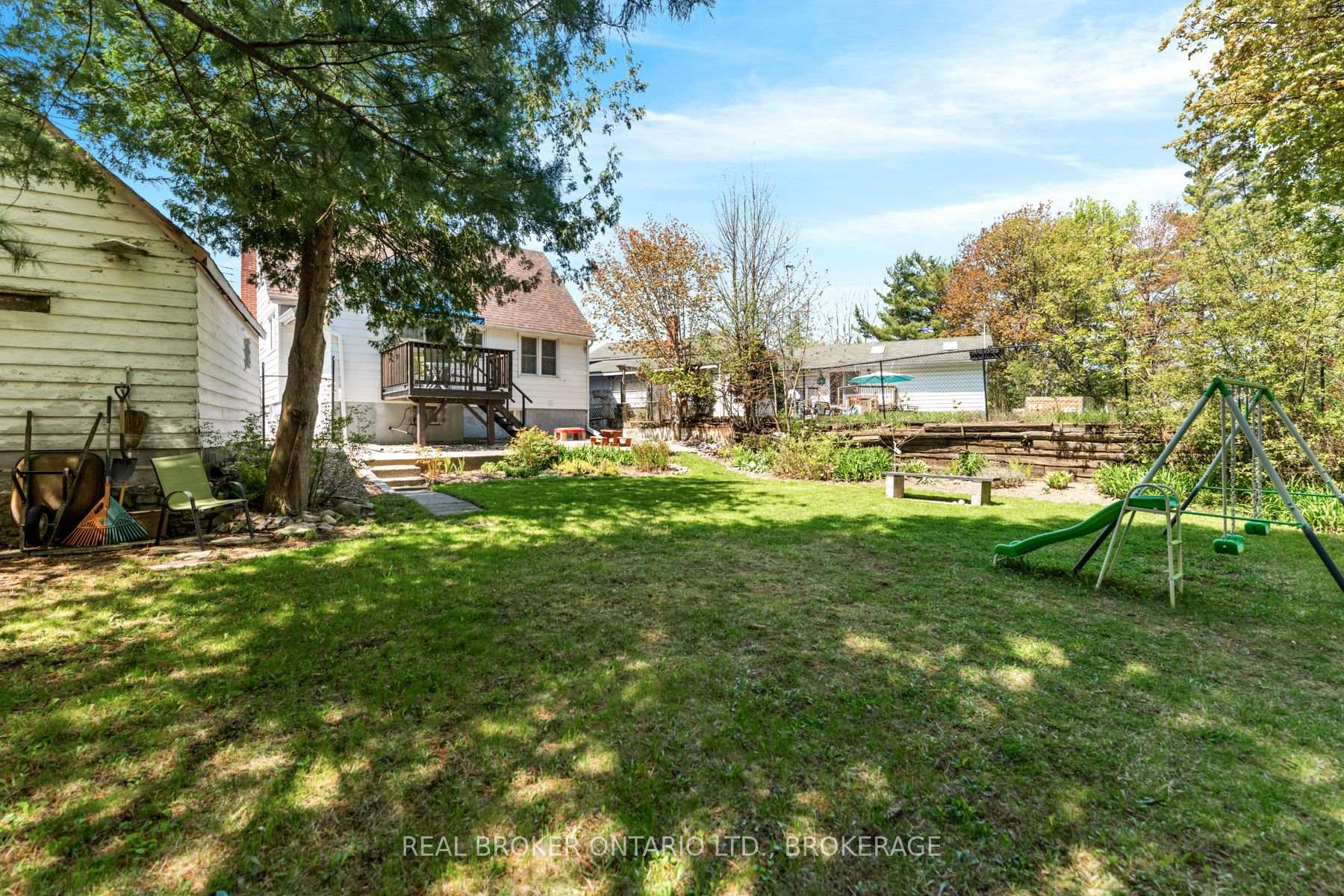 Photo 21 of 765 Alfred Crescent, Kingston, East of Sir John A. Blvd — HOMEH