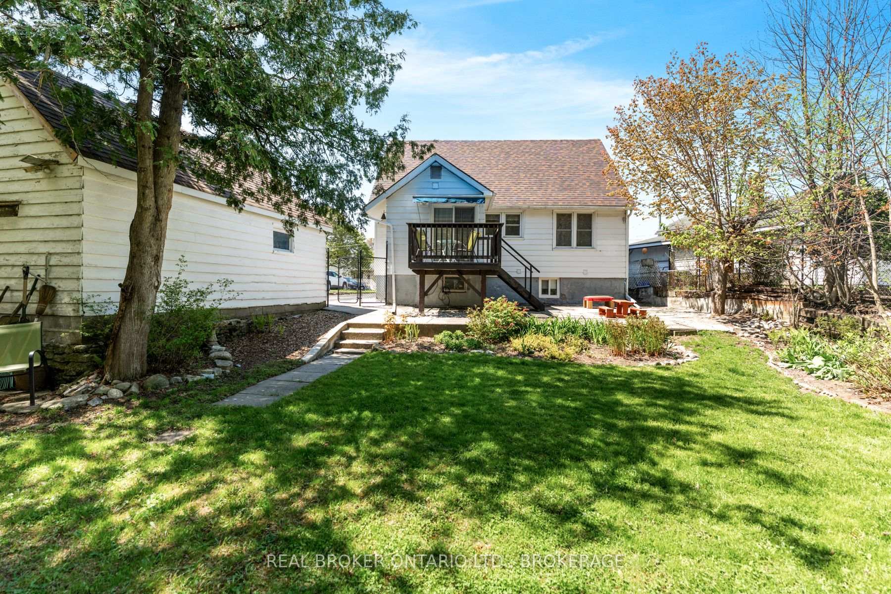 Photo 32 of 765 Alfred Crescent, Kingston, East of Sir John A. Blvd — HOMEH