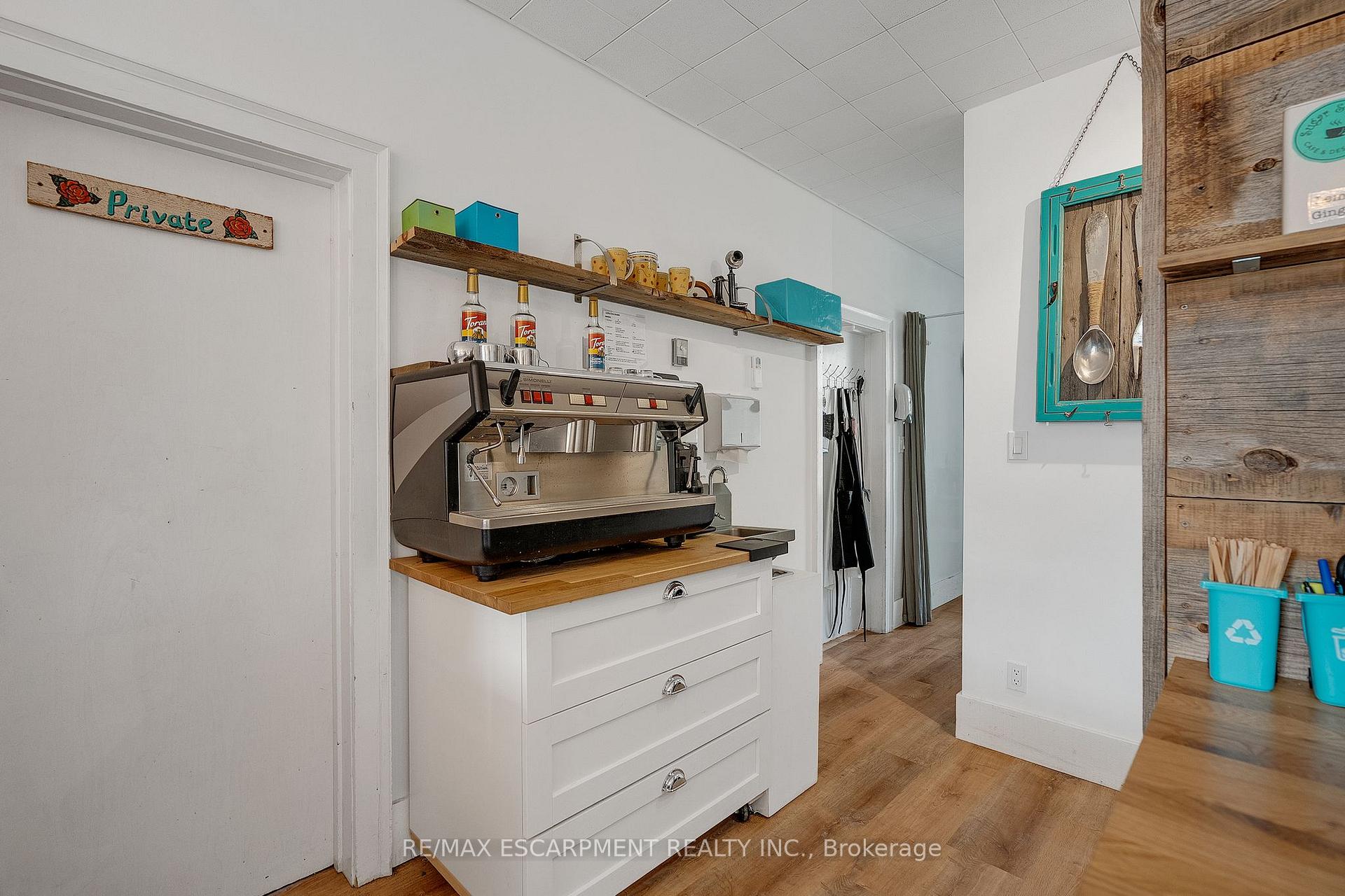 Photo 11 of 195 Muskoka Road N, Gravenhurst, Muskoka (S) — HOMEH