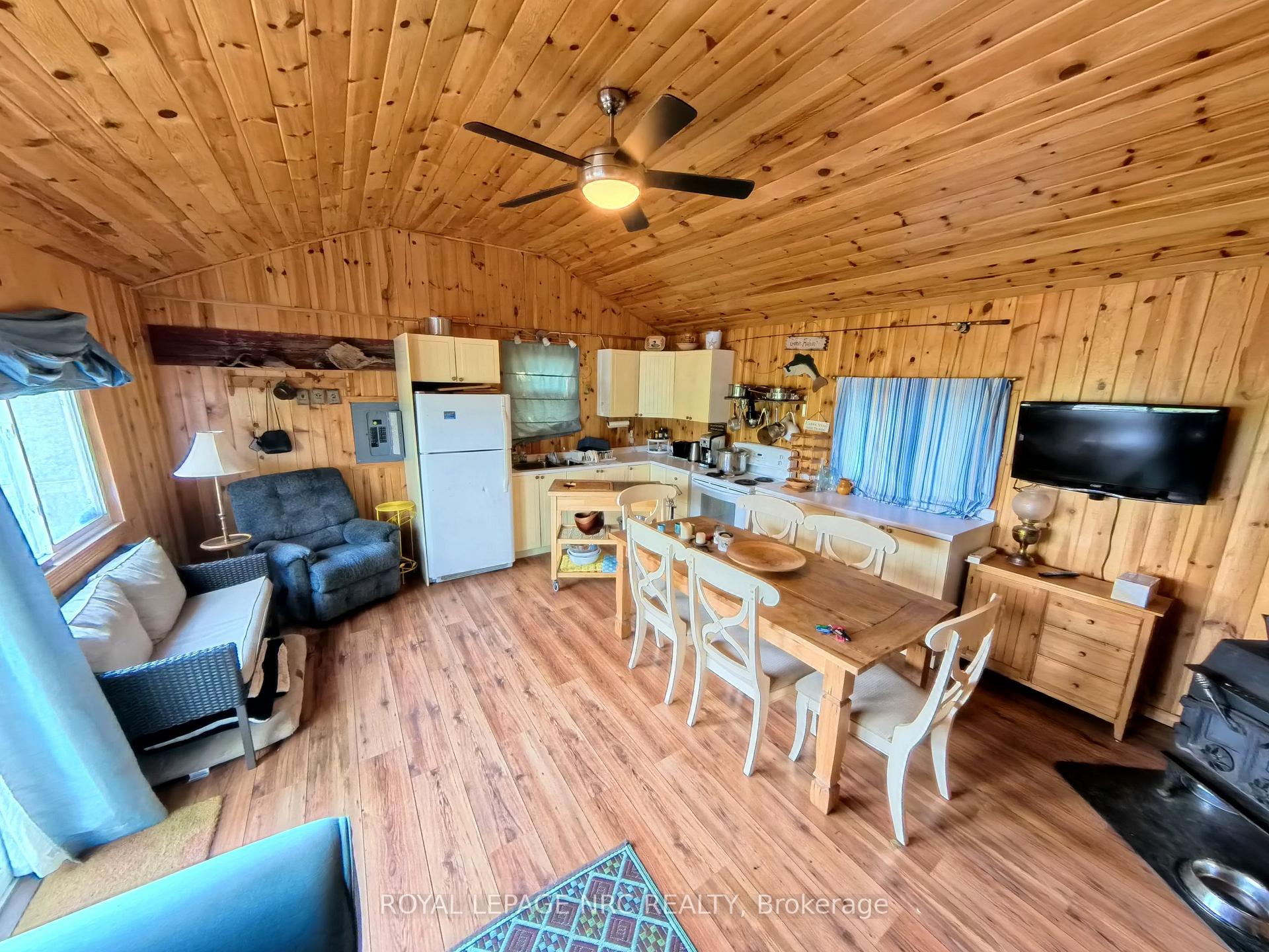 Photo 5 of 68 Lake Temagami 30 Island, Temagami — HOMEH