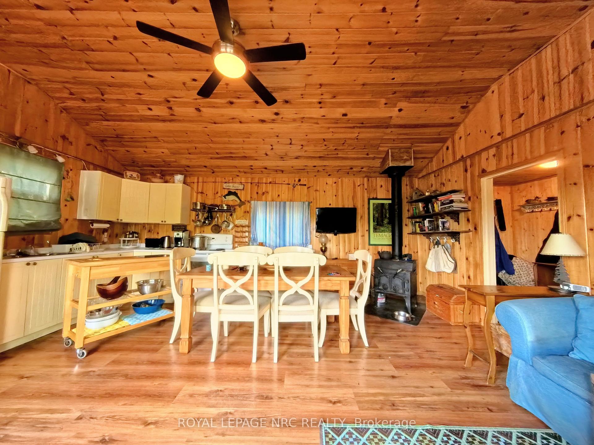 Photo 7 of 68 Lake Temagami 30 Island, Temagami — HOMEH