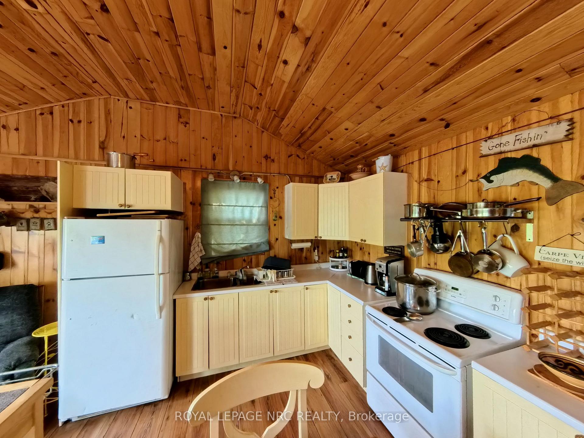 Photo 47 of 68 Lake Temagami 30 Island, Temagami — HOMEH