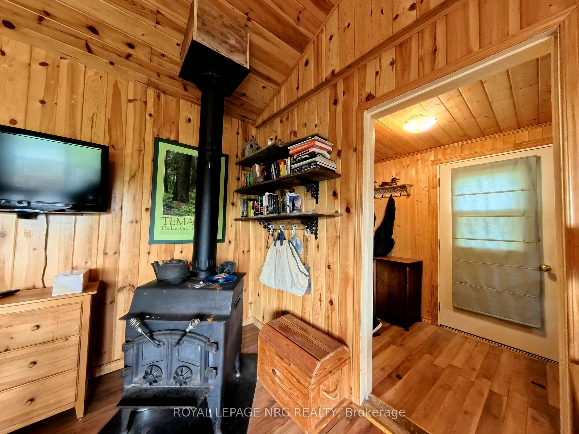 Photo 20 of 68 Lake Temagami 30 Island, Temagami — HOMEH