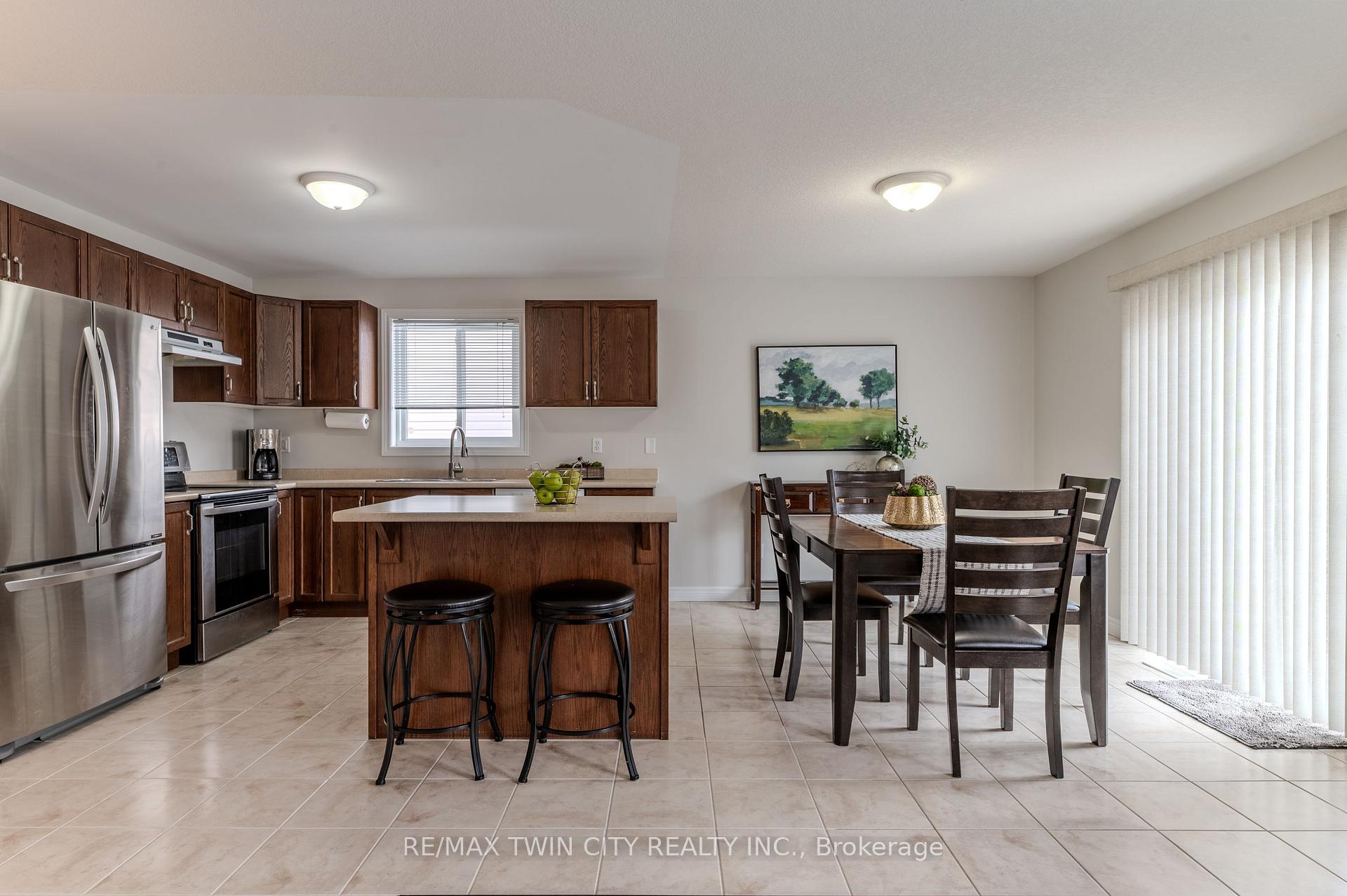 Photo 7 of 183 Mcguiness Drive, Brantford — HOMEH