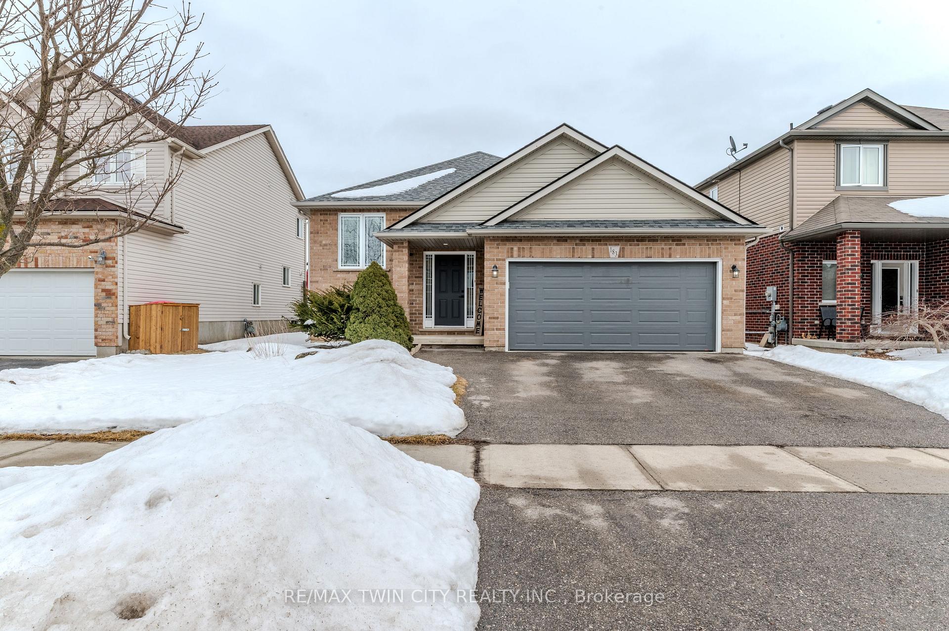 Photo 12 of 183 Mcguiness Drive, Brantford — HOMEH