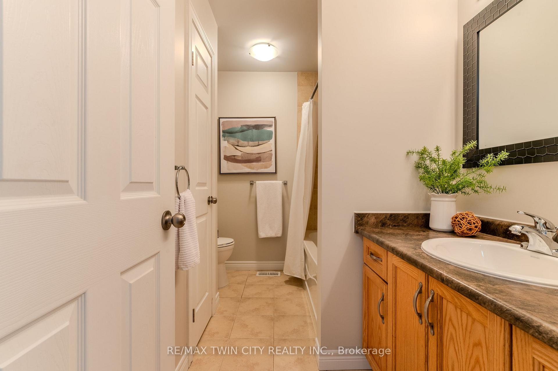 Photo 4 of 183 Mcguiness Drive, Brantford — HOMEH