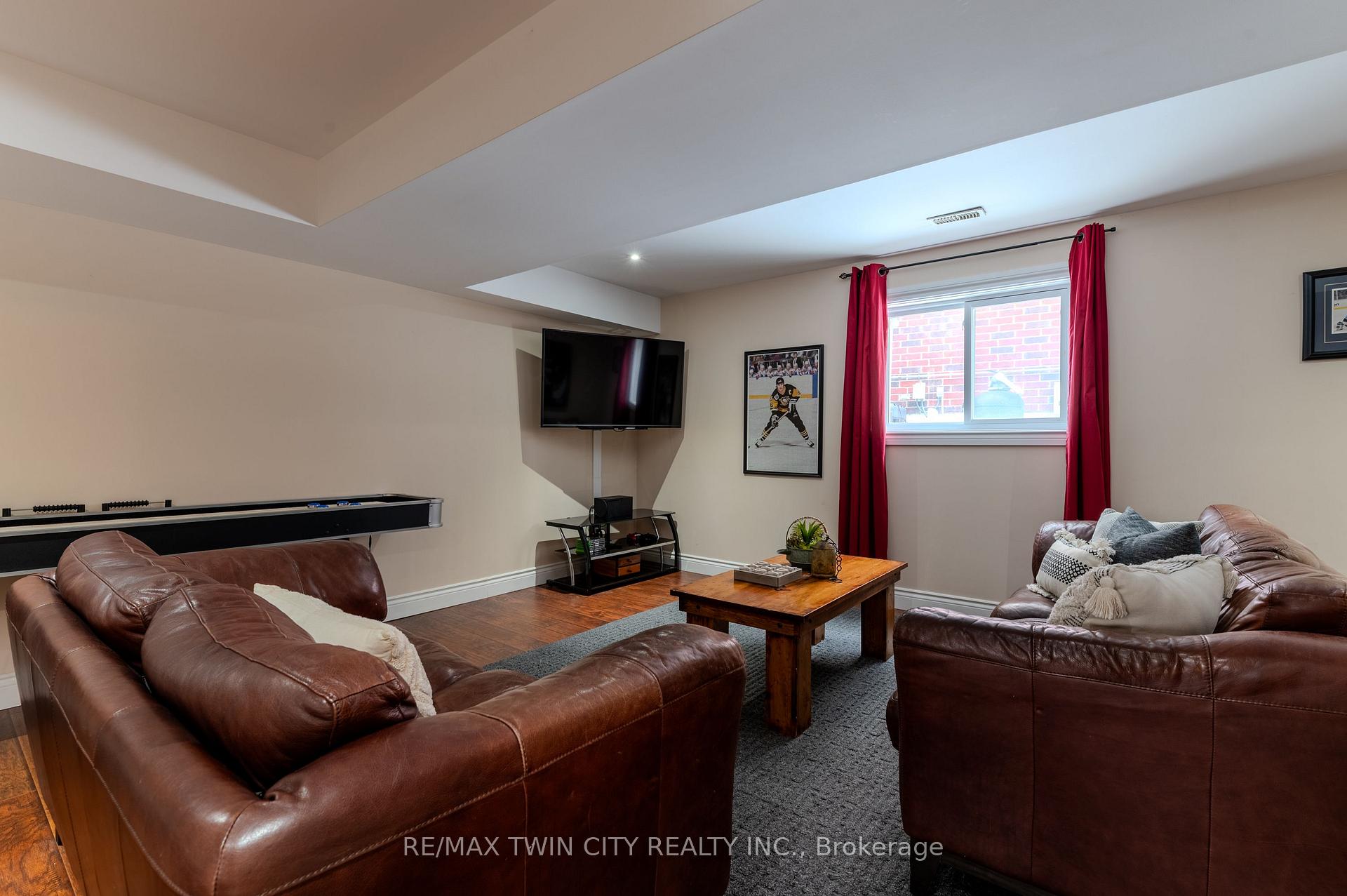 Photo 16 of 183 Mcguiness Drive, Brantford — HOMEH