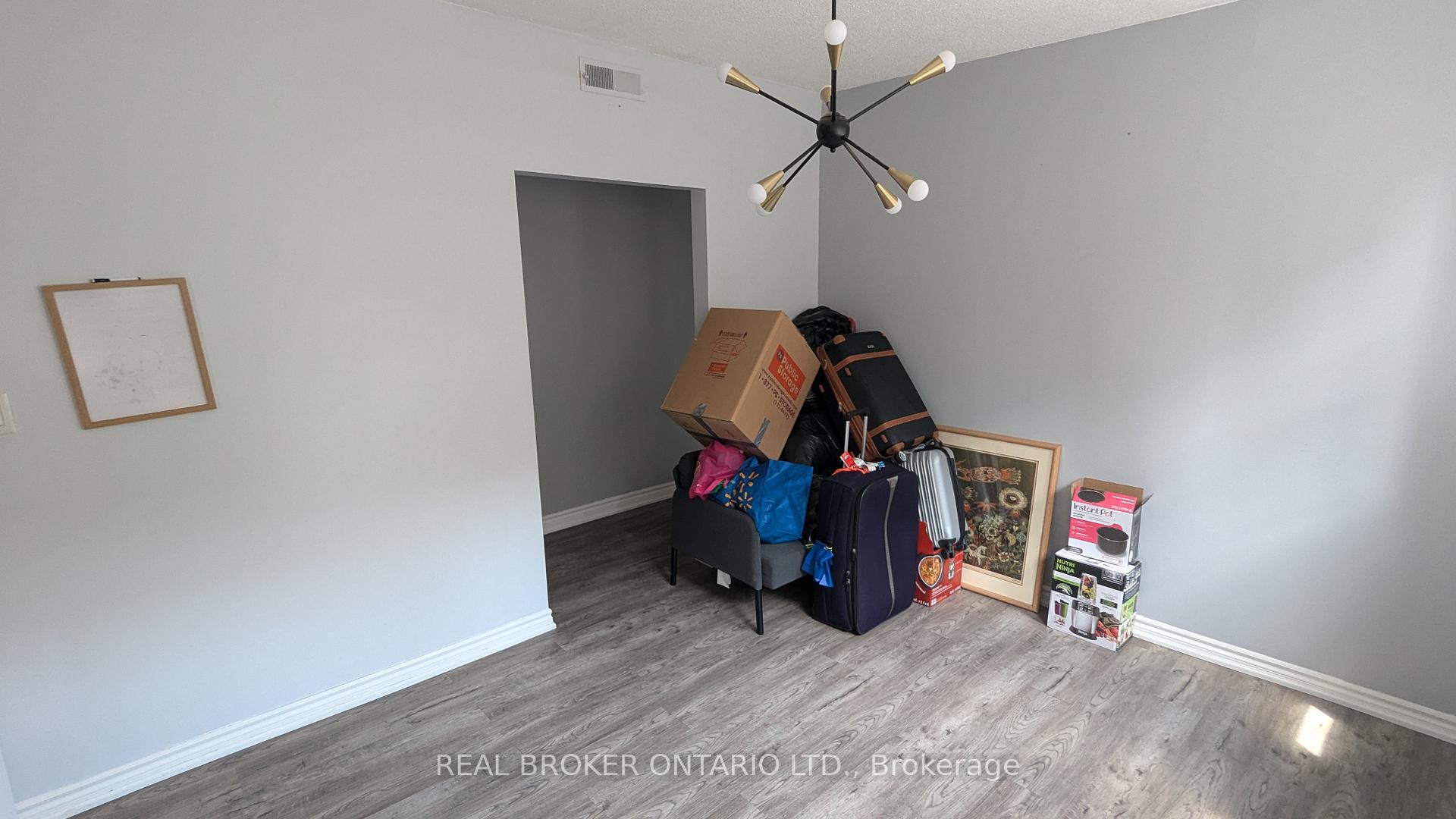 Photo 13 of Unit 302, 412 Jarvis Street, Toronto, Church-Yonge Corridor — HOMEH