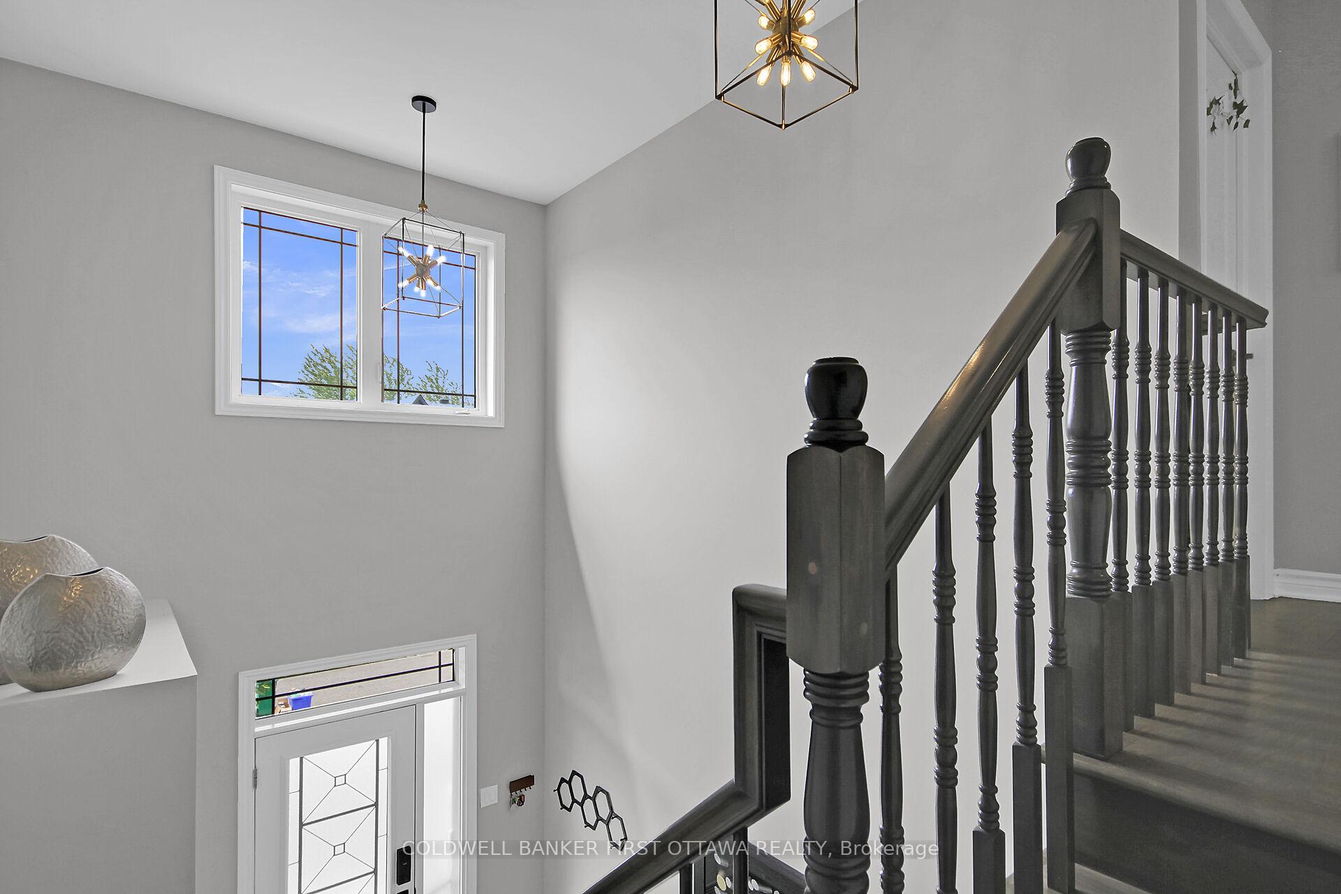 Photo 5 of 171 Loreka Court, Ottawa, Stittsville (North) — HOMEH