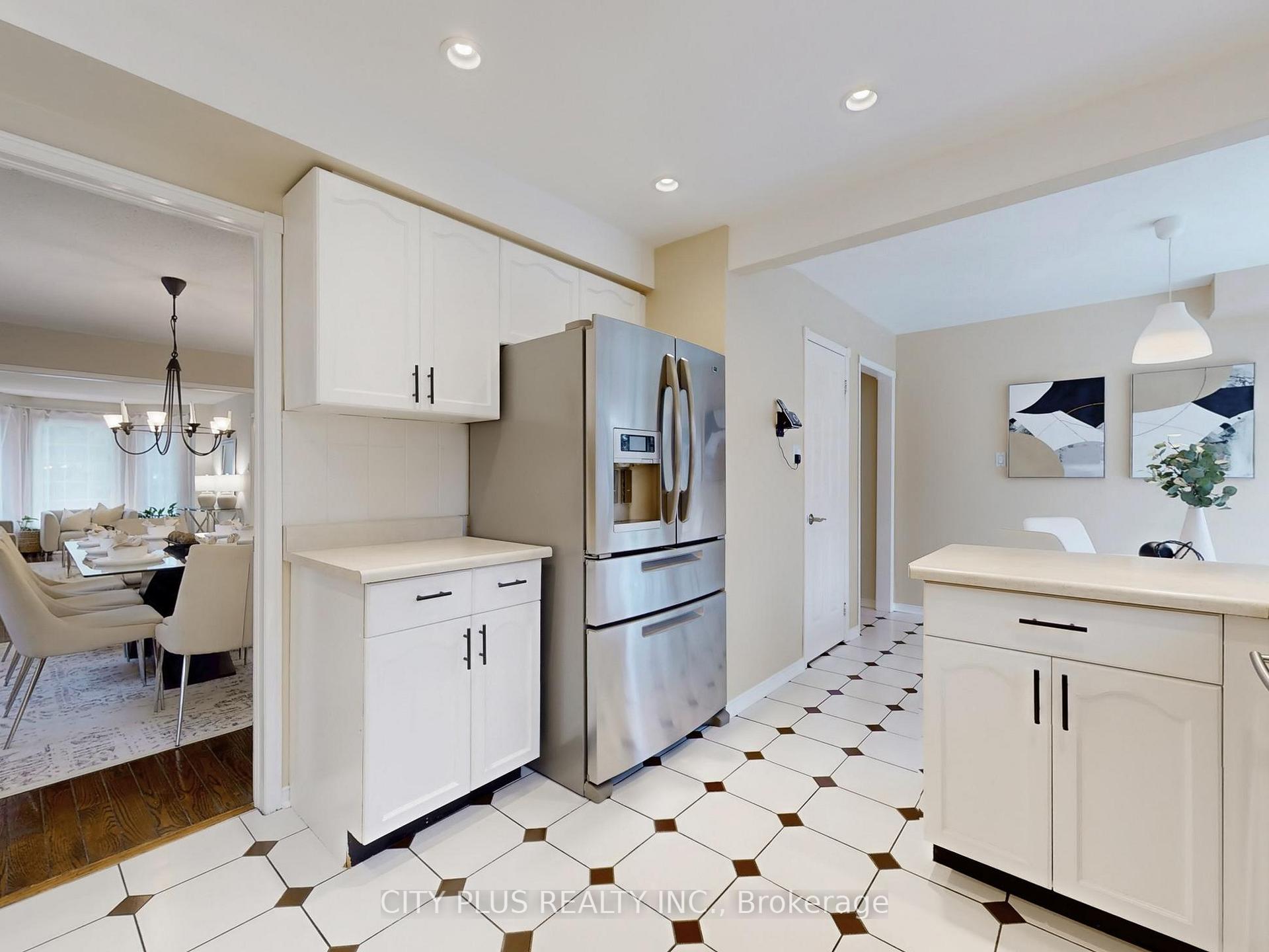 Photo 10 of 3 Millbrook Gate, Markham, Buttonville — HOMEH