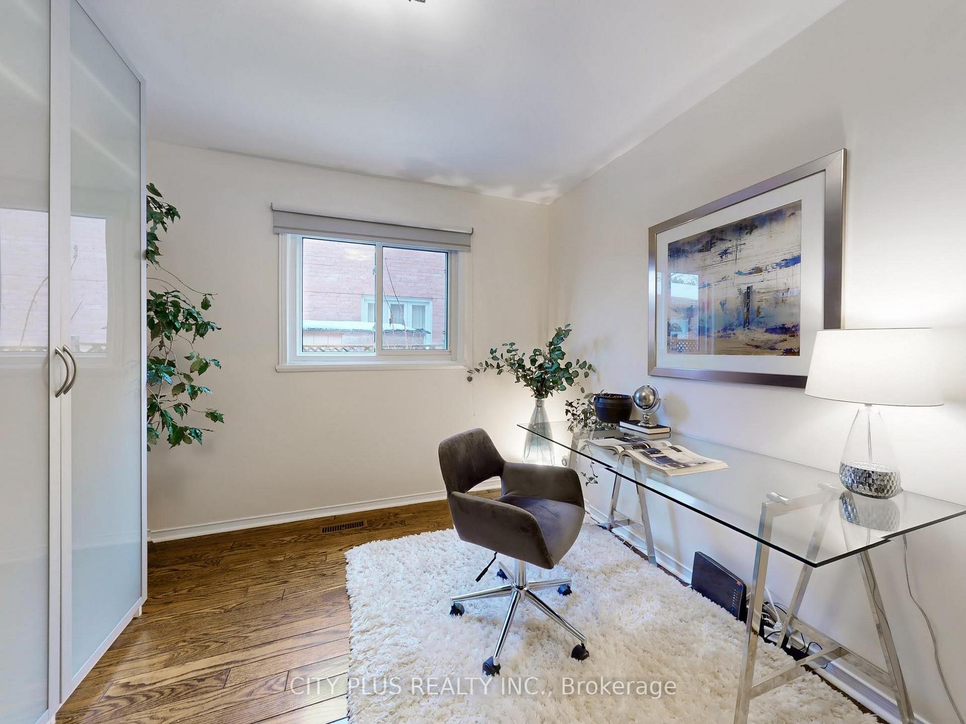 Photo 16 of 3 Millbrook Gate, Markham, Buttonville — HOMEH