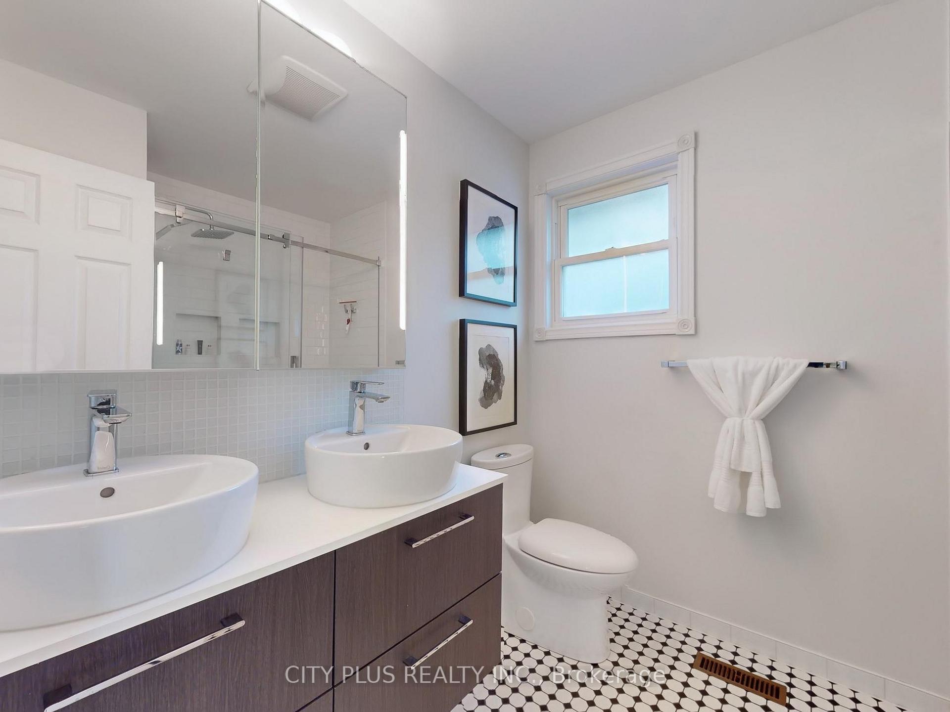 Photo 37 of 3 Millbrook Gate, Markham, Buttonville — HOMEH
