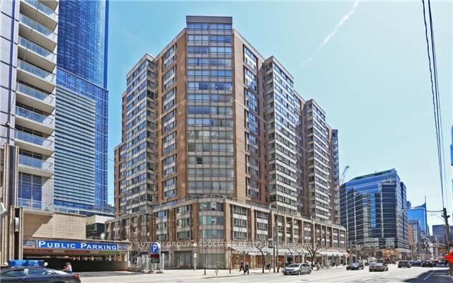 Front of Unit 805, 717 Bay Street