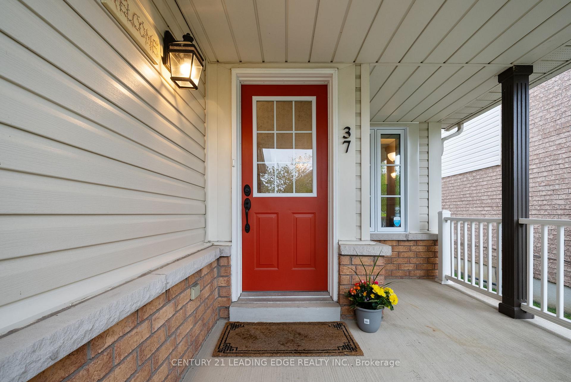 Photo 15 of 37 Steamer Drive, Whitby, Port Whitby — HOMEH