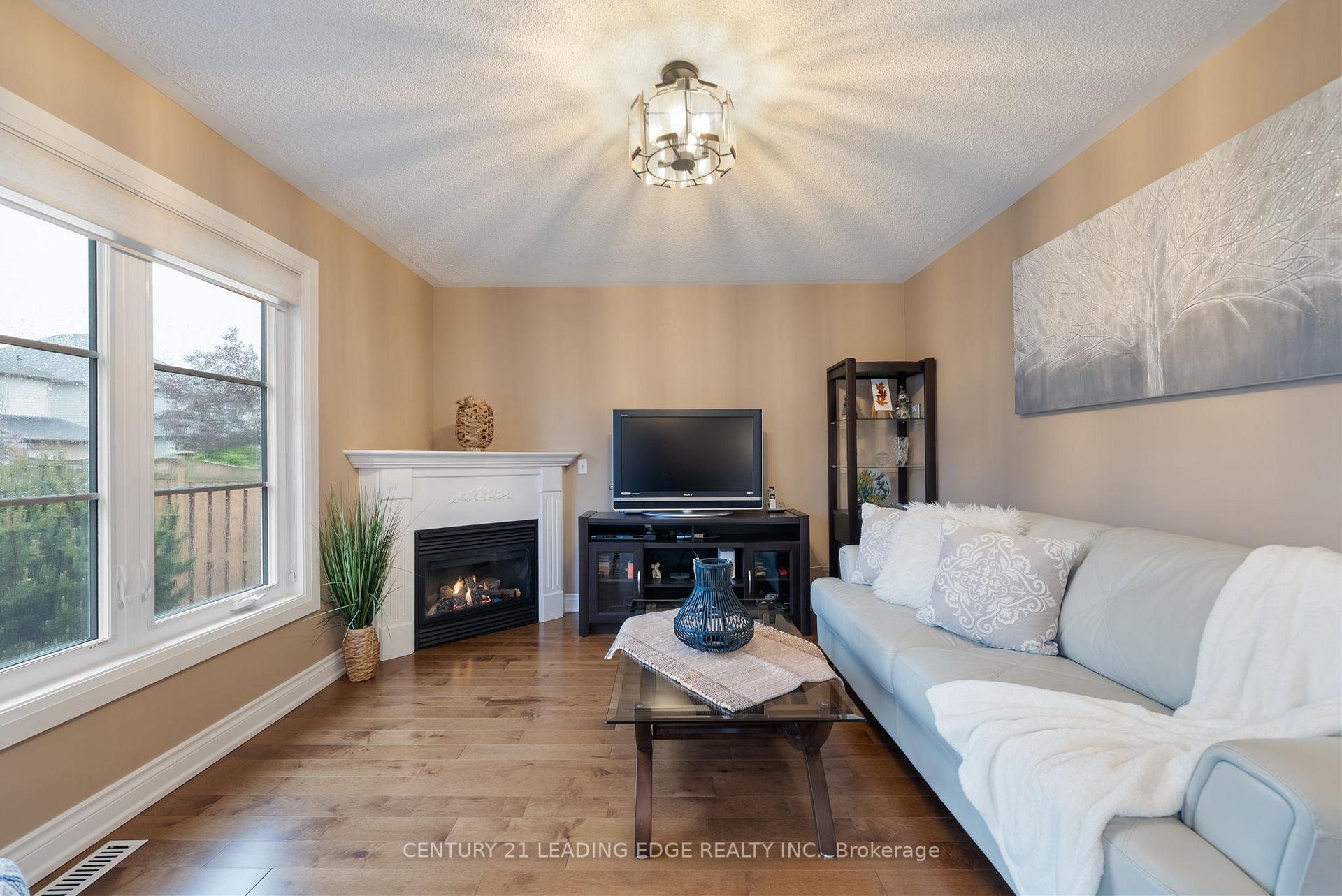 Photo 49 of 37 Steamer Drive, Whitby, Port Whitby — HOMEH