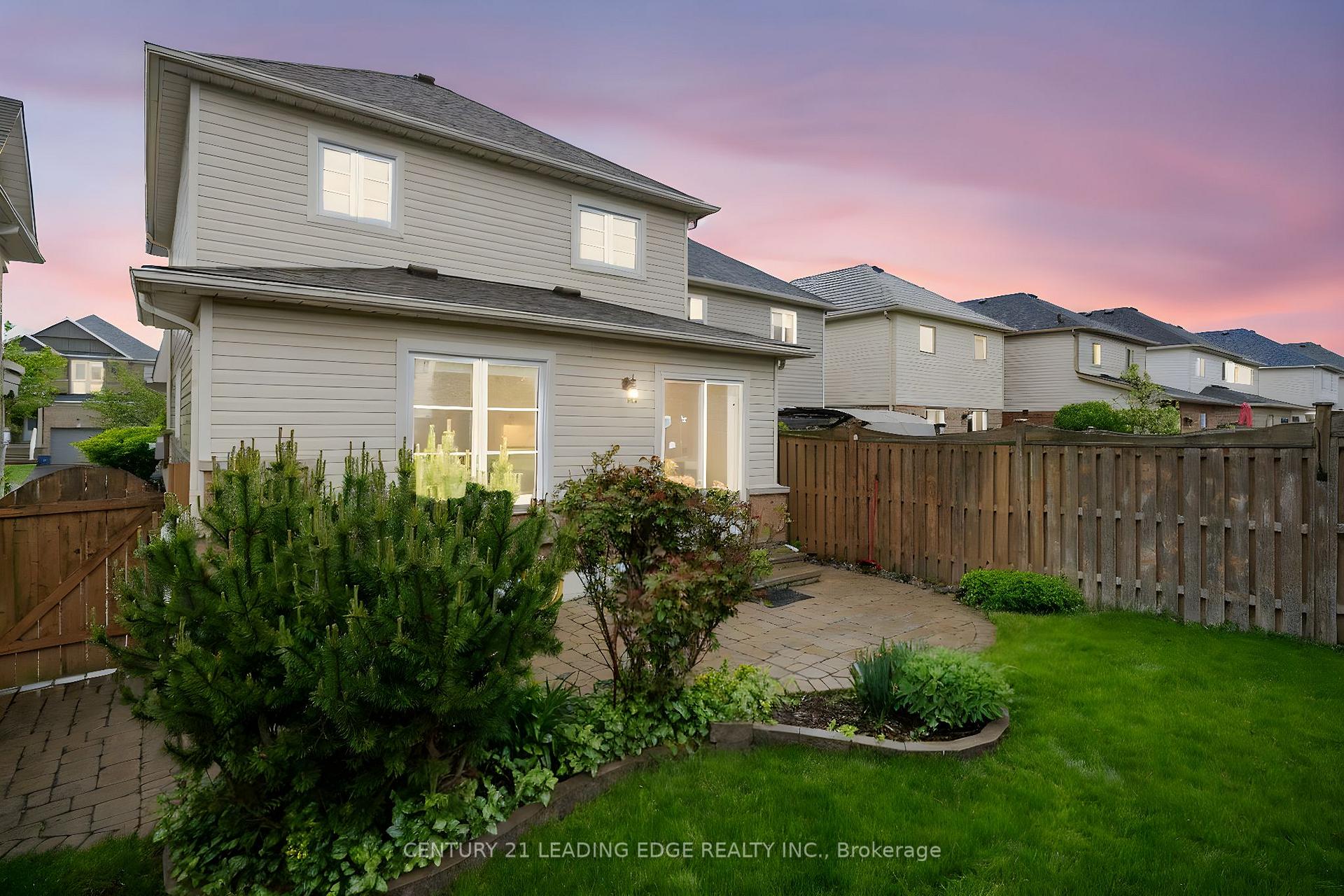 Photo 39 of 37 Steamer Drive, Whitby, Port Whitby — HOMEH