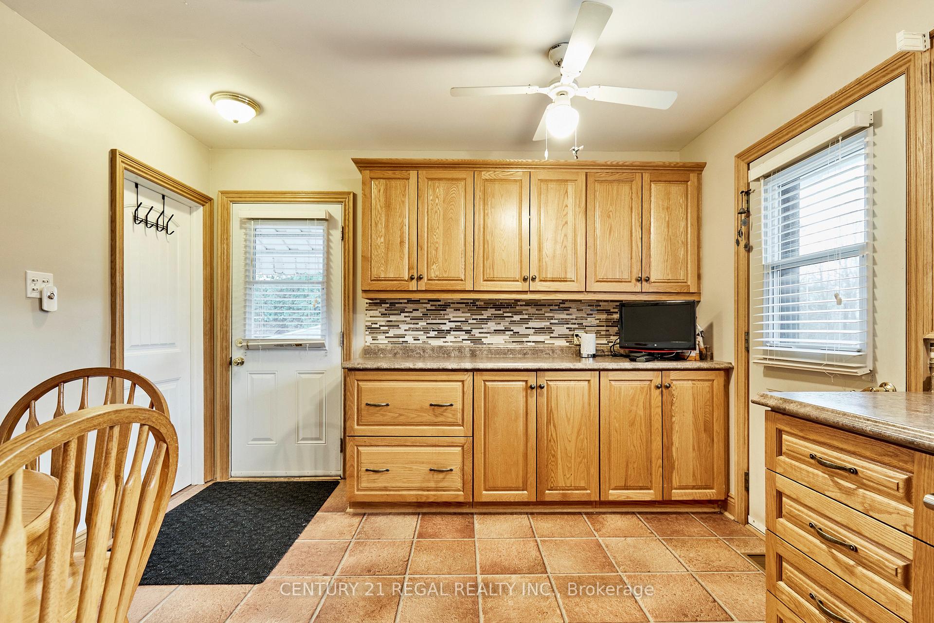 Photo 3 of 3666 Trulls Road, Clarington, Courtice — HOMEH
