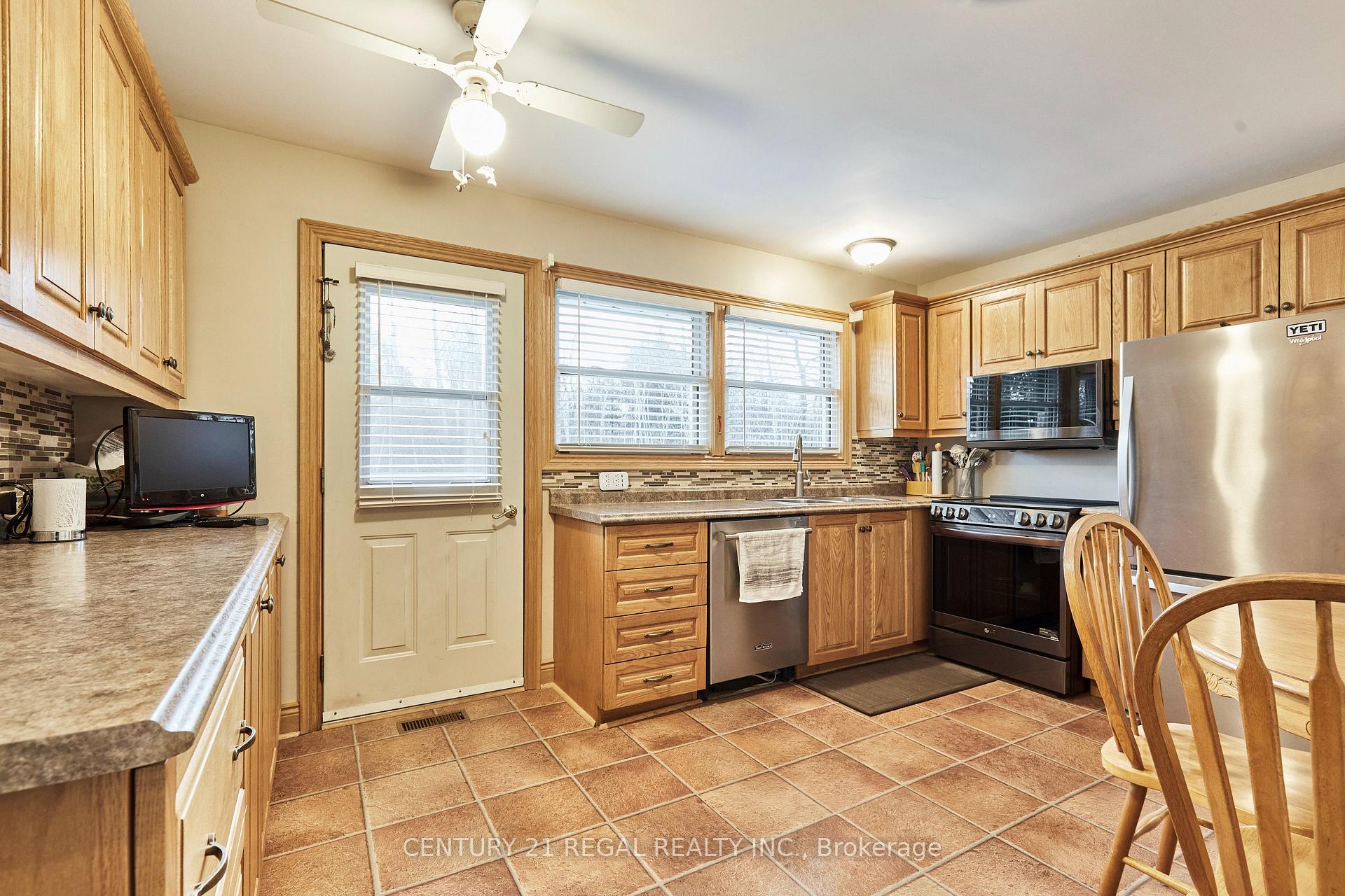 Photo 6 of 3666 Trulls Road, Clarington, Courtice — HOMEH