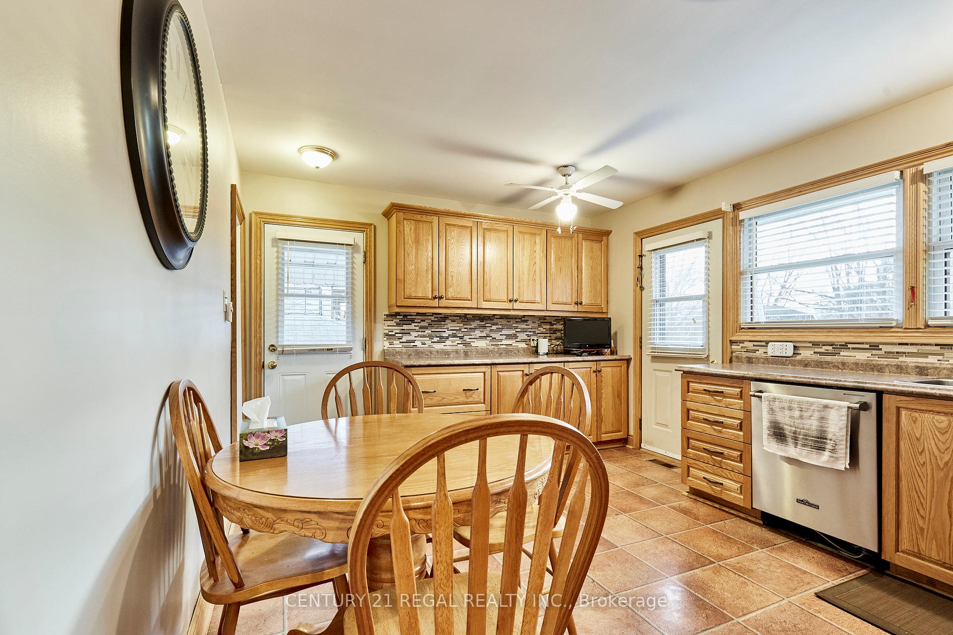 Photo 4 of 3666 Trulls Road, Clarington, Courtice — HOMEH