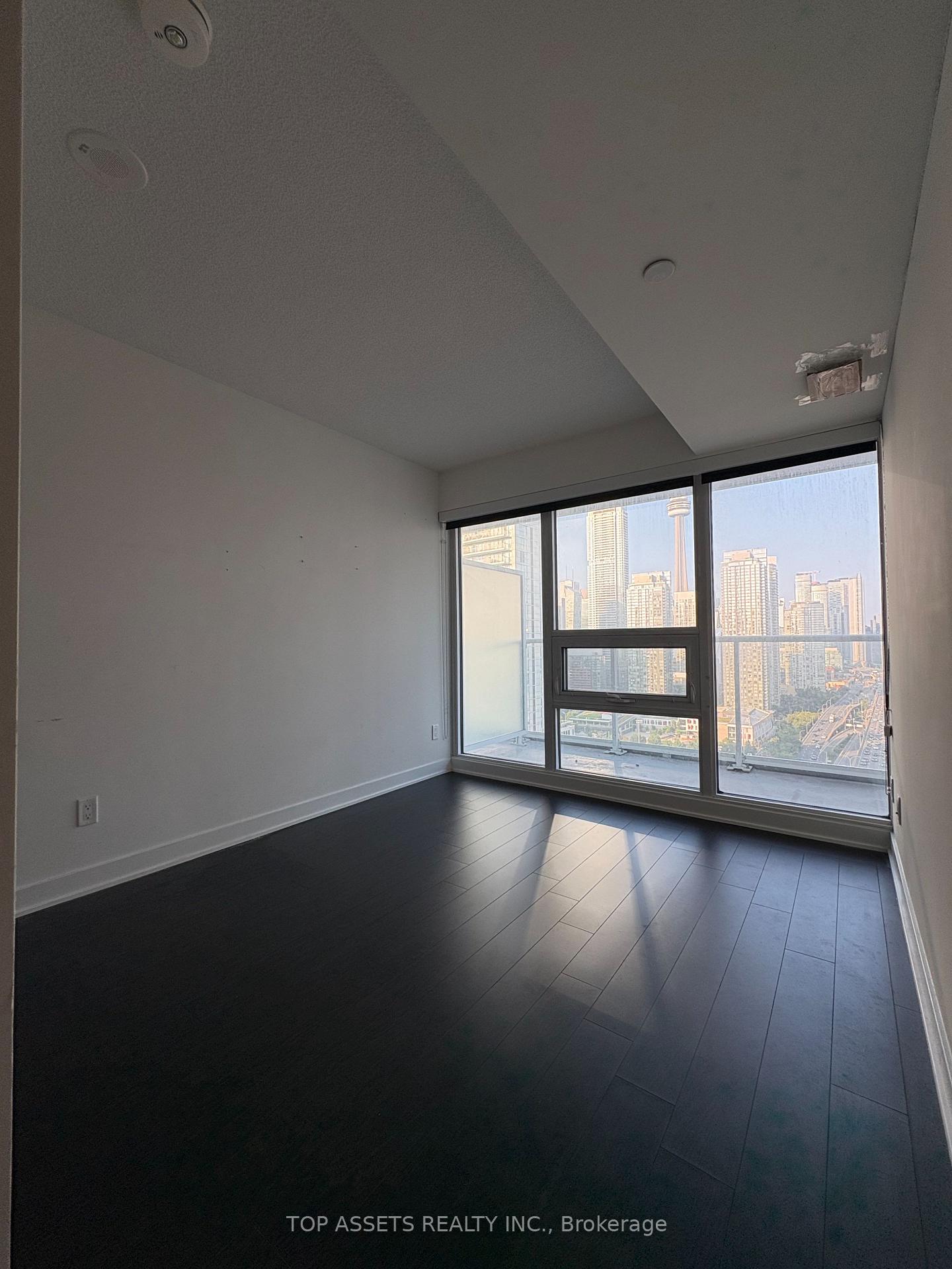 Photo 4 of Unit 2811, 17 Bathurst Street, Toronto, Waterfront Communities — HOMEH